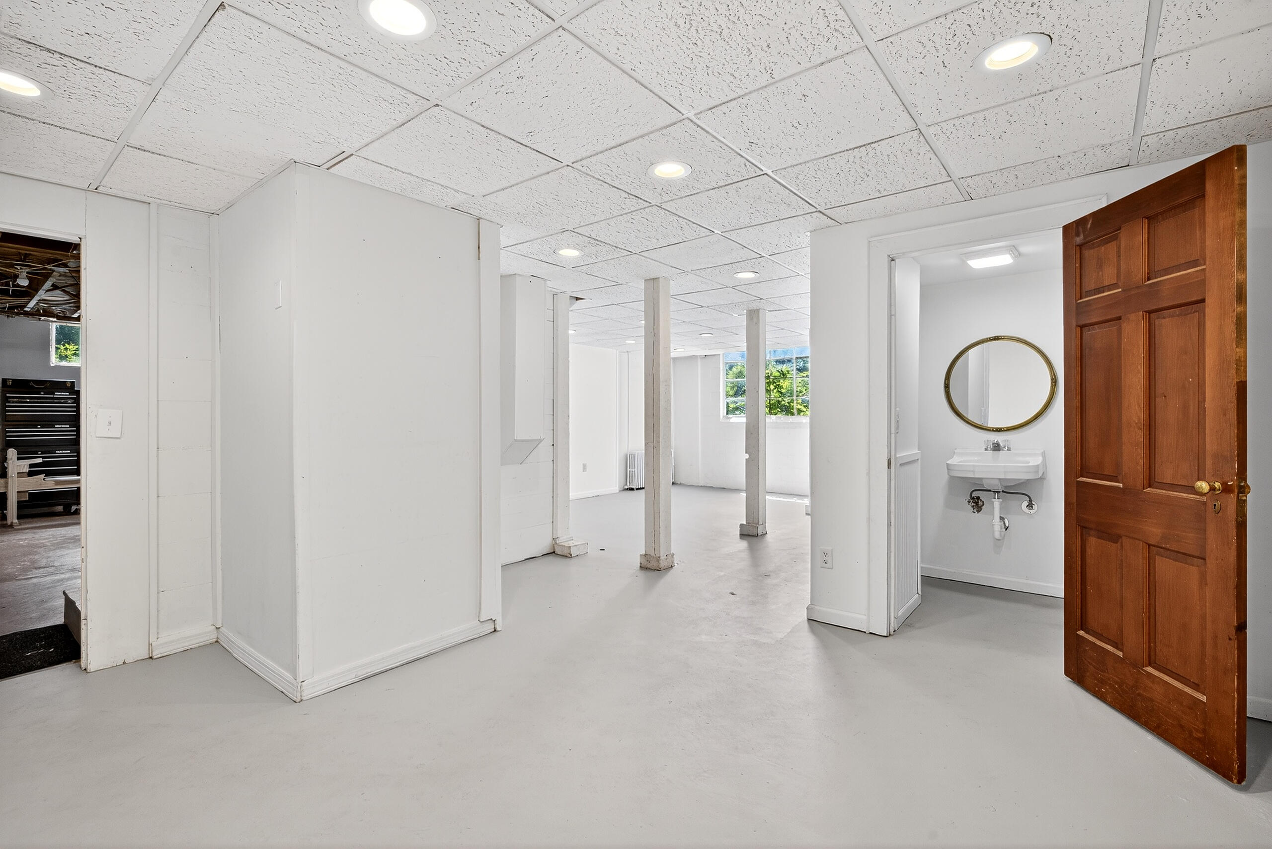 Berea, Kentucky 40403, United States, 4 Bedrooms Bedrooms, ,4 BathroomsBathrooms,Residential,Active,195762