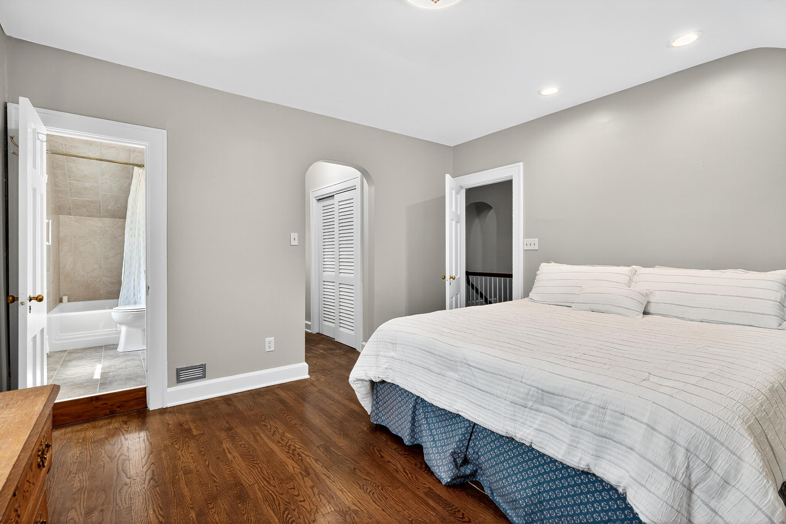 Berea, Kentucky 40403, United States, 4 Bedrooms Bedrooms, ,4 BathroomsBathrooms,Residential,Active,195762