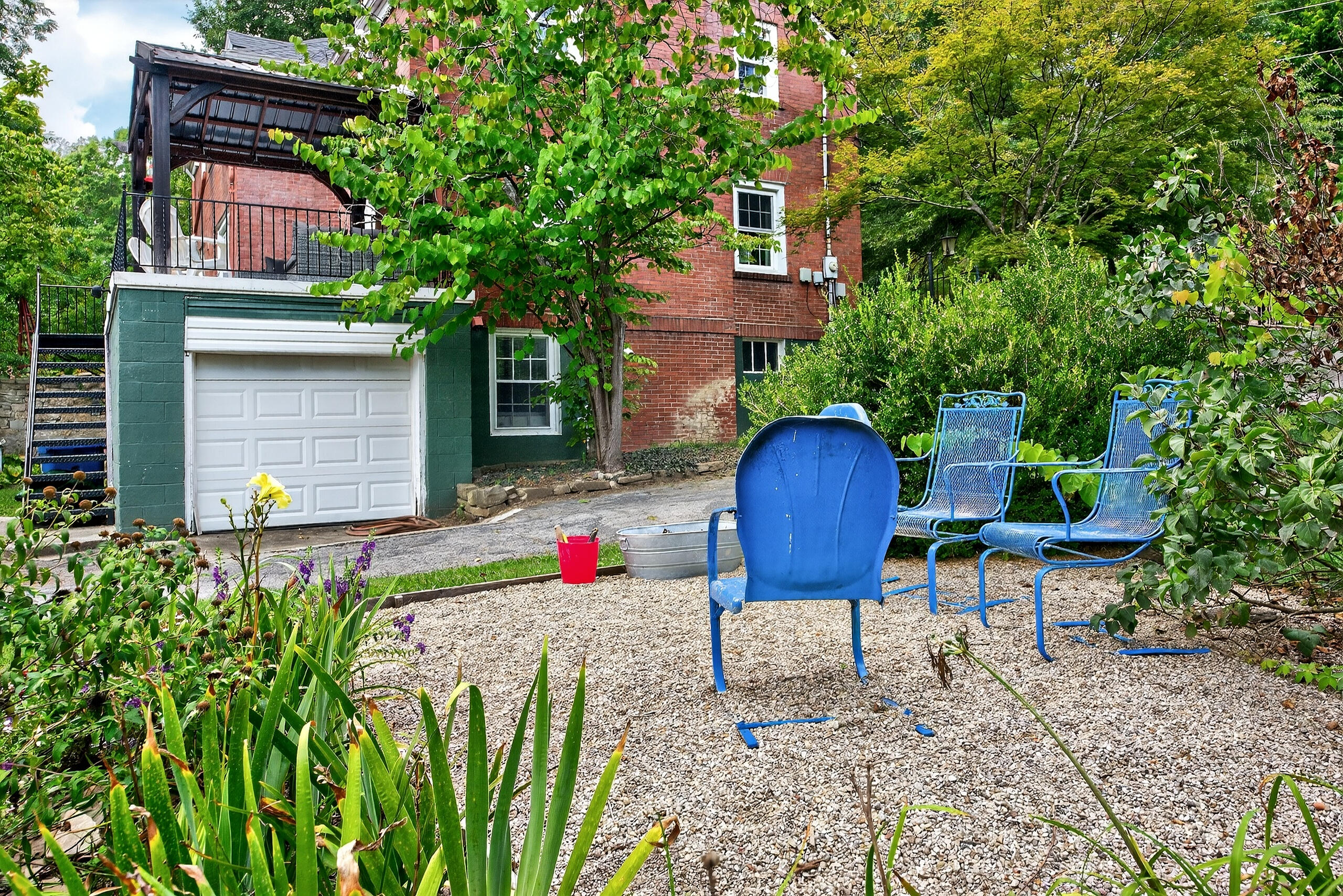 Berea, Kentucky 40403, United States, 4 Bedrooms Bedrooms, ,4 BathroomsBathrooms,Residential,Active,195762