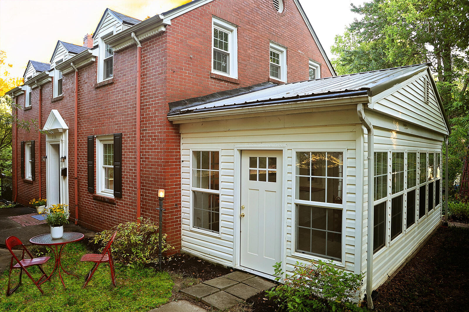 Berea, Kentucky 40403, United States, 4 Bedrooms Bedrooms, ,4 BathroomsBathrooms,Residential,Active,195762