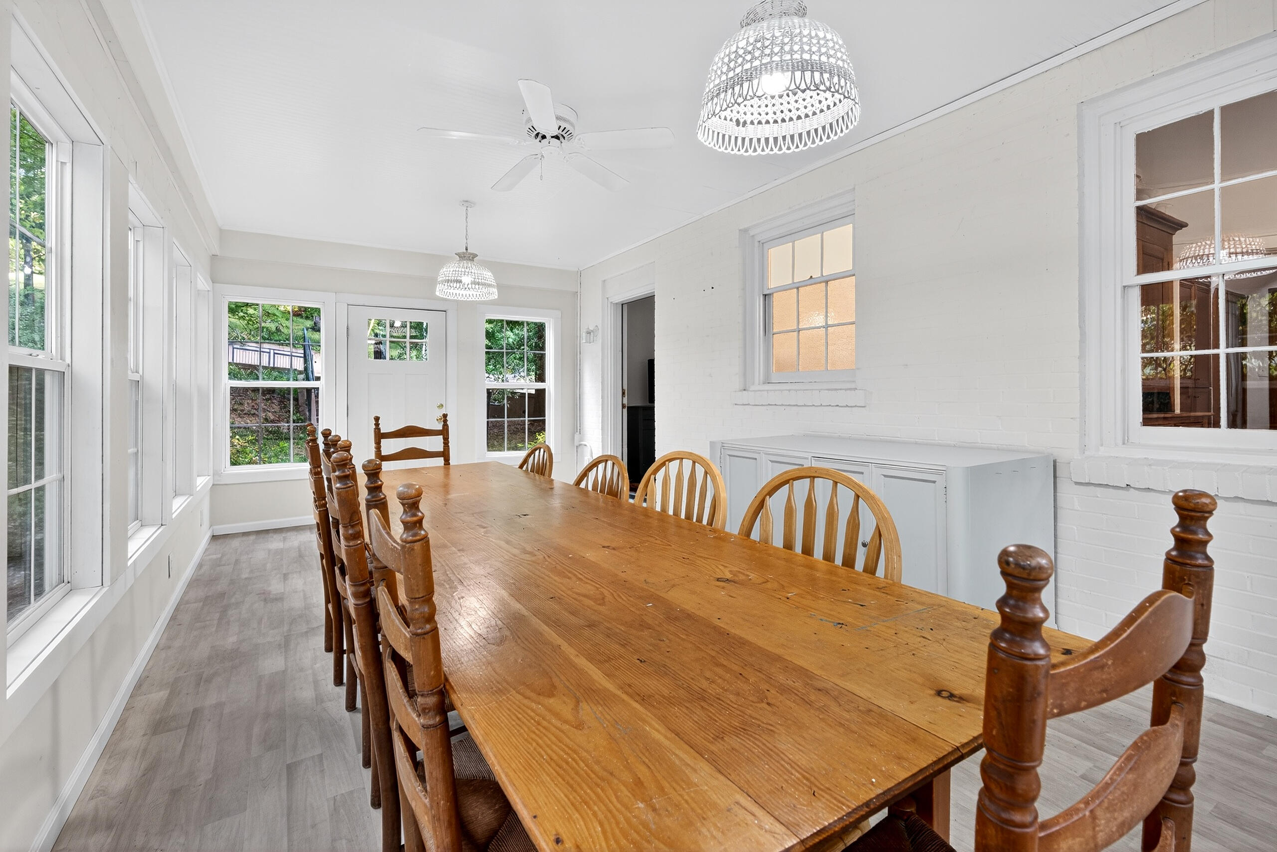 Berea, Kentucky 40403, United States, 4 Bedrooms Bedrooms, ,4 BathroomsBathrooms,Residential,Active,195762