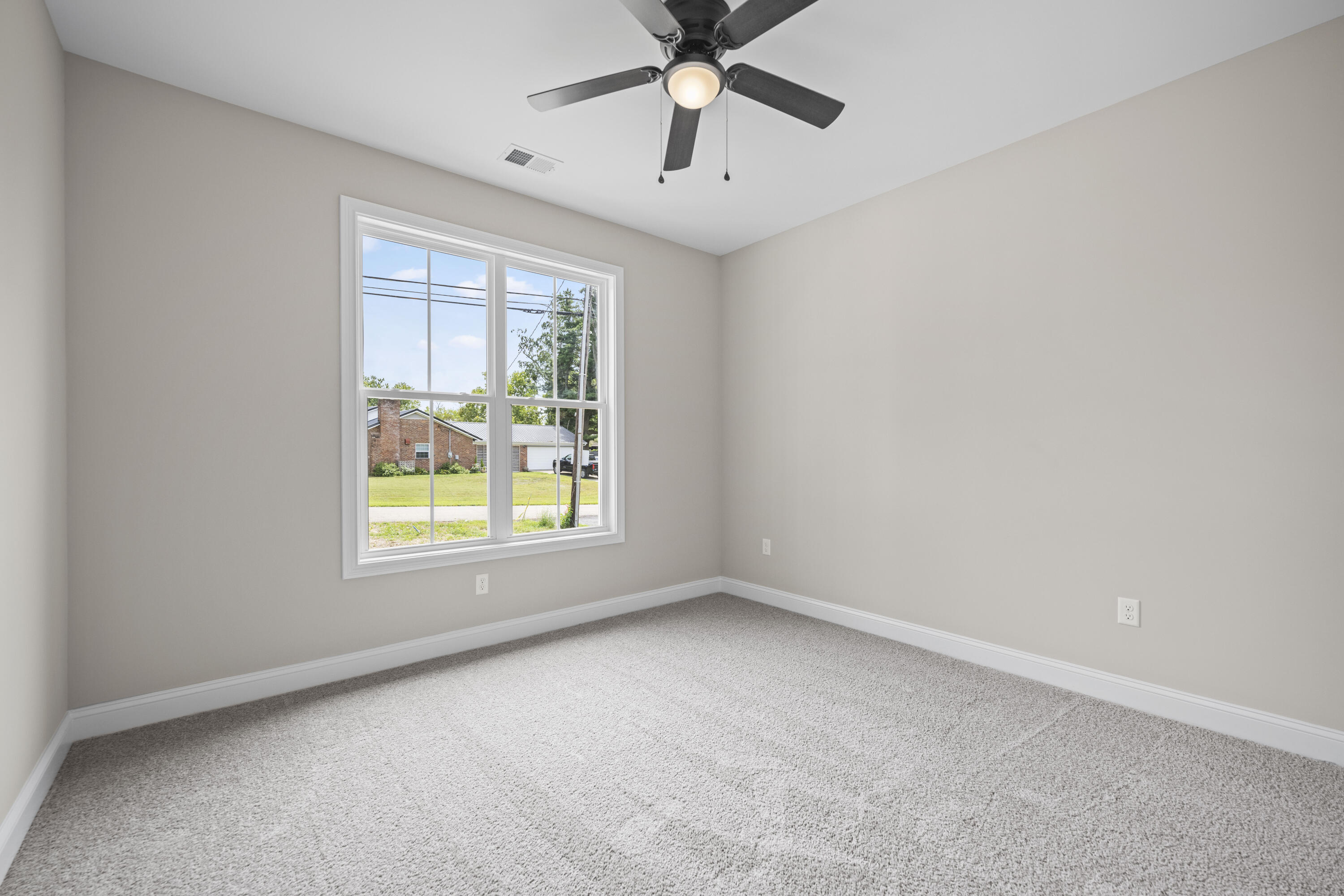 Richmond, Kentucky 40475, United States, 3 Bedrooms Bedrooms, ,2 BathroomsBathrooms,Residential,Active,163675