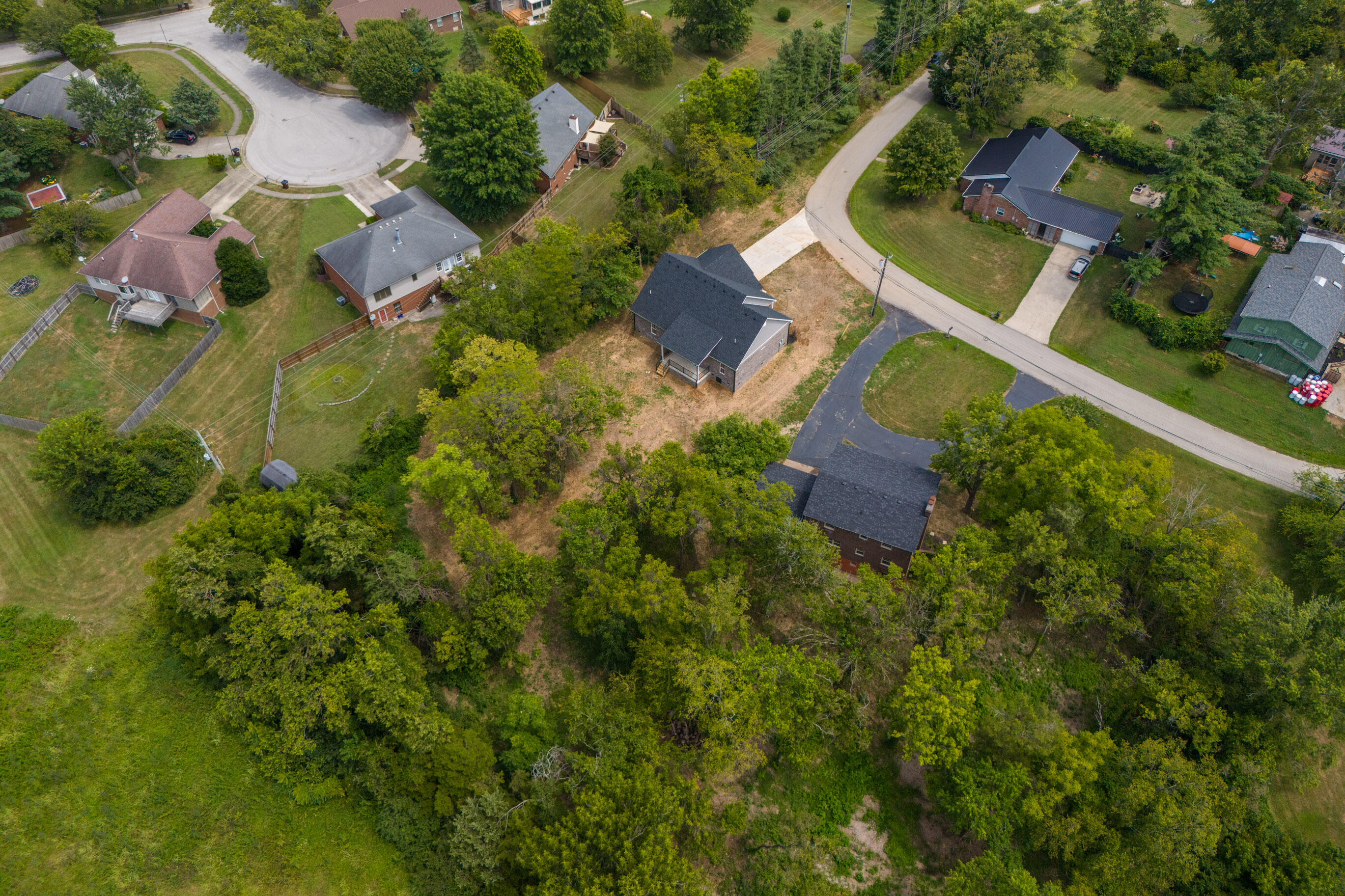 Richmond, Kentucky 40475, United States, 3 Bedrooms Bedrooms, ,2 BathroomsBathrooms,Residential,Active,163675