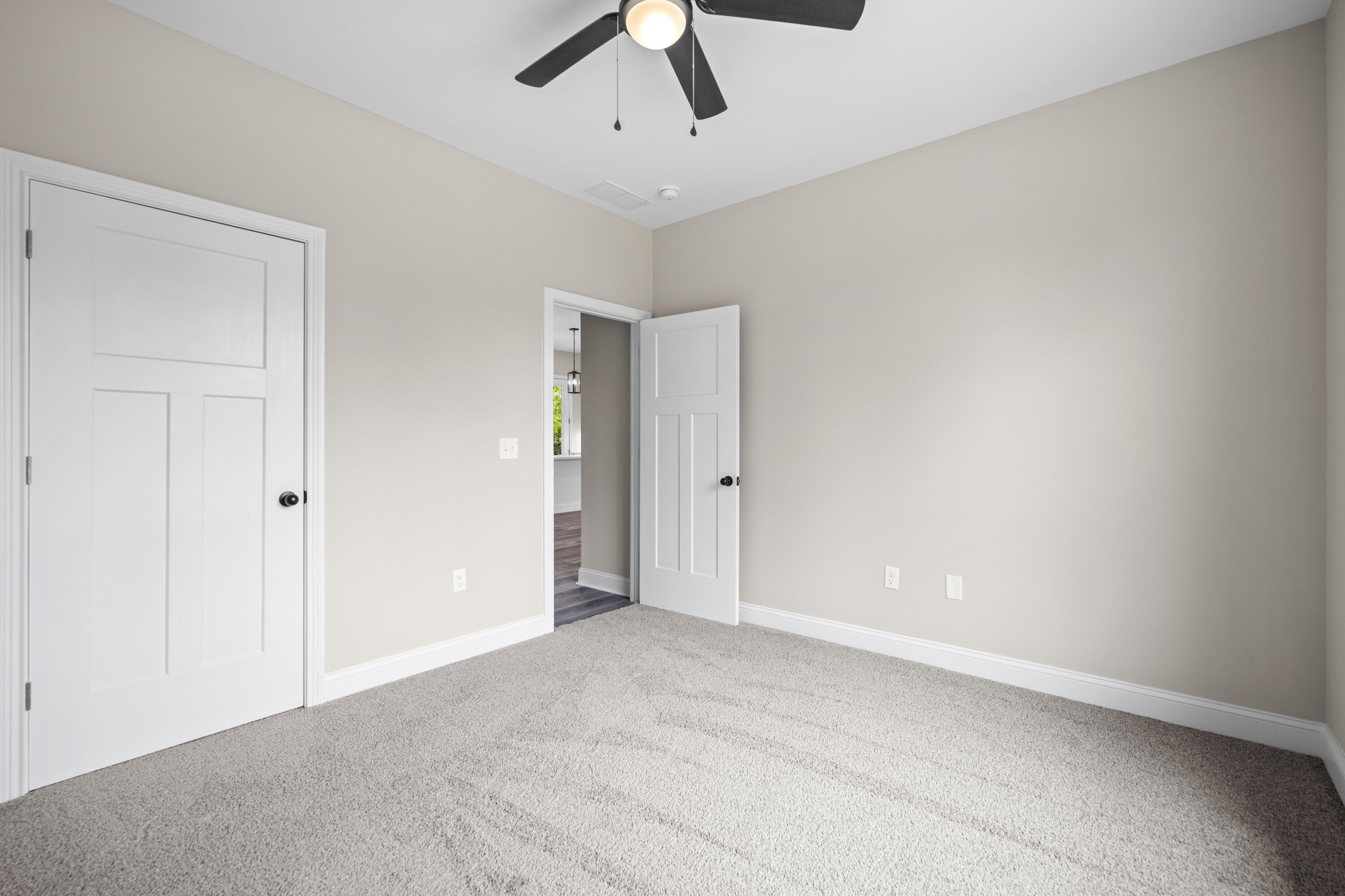 Richmond, Kentucky 40475, United States, 3 Bedrooms Bedrooms, ,2 BathroomsBathrooms,Residential,Active,163675