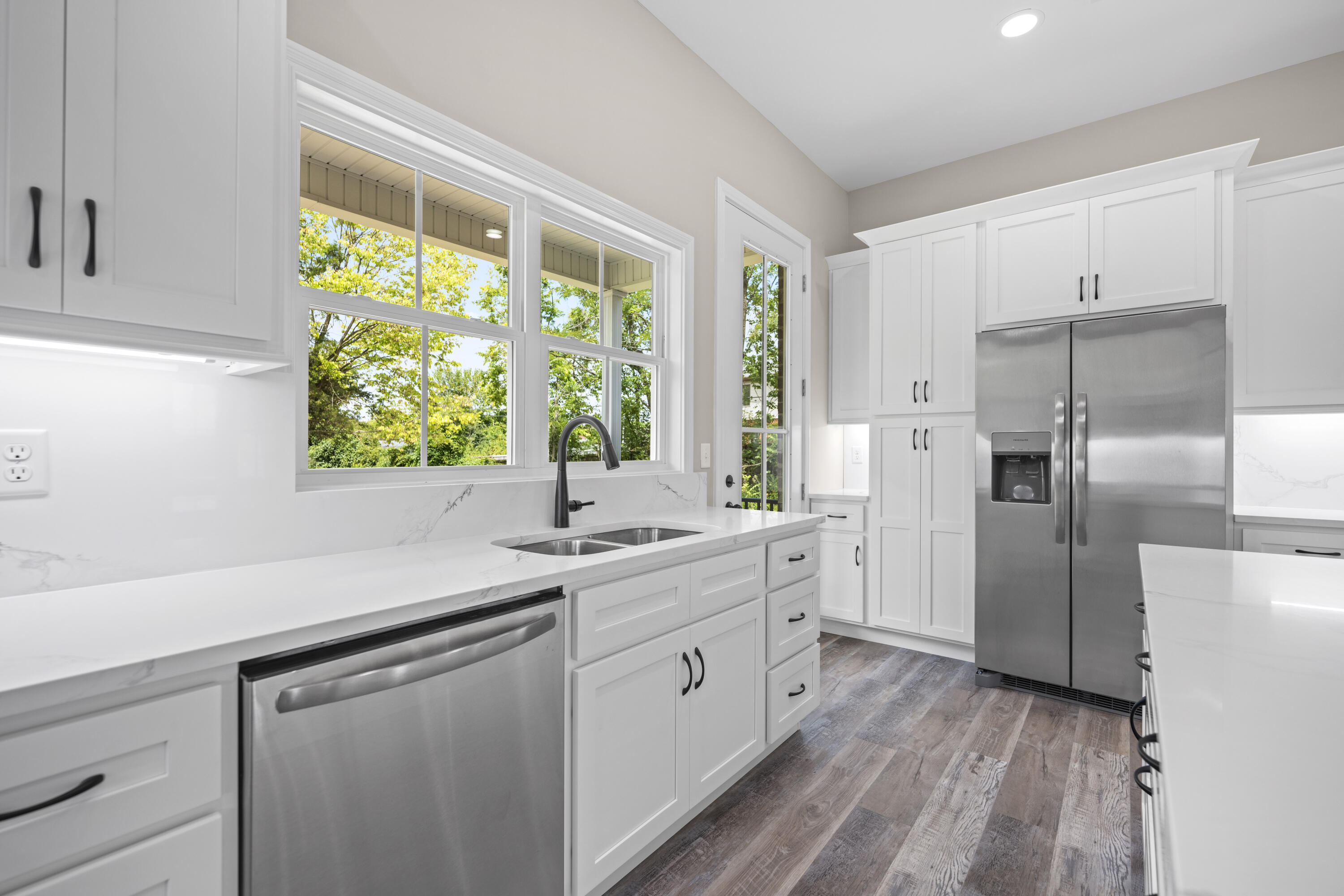 Richmond, Kentucky 40475, United States, 3 Bedrooms Bedrooms, ,2 BathroomsBathrooms,Residential,Active,163675