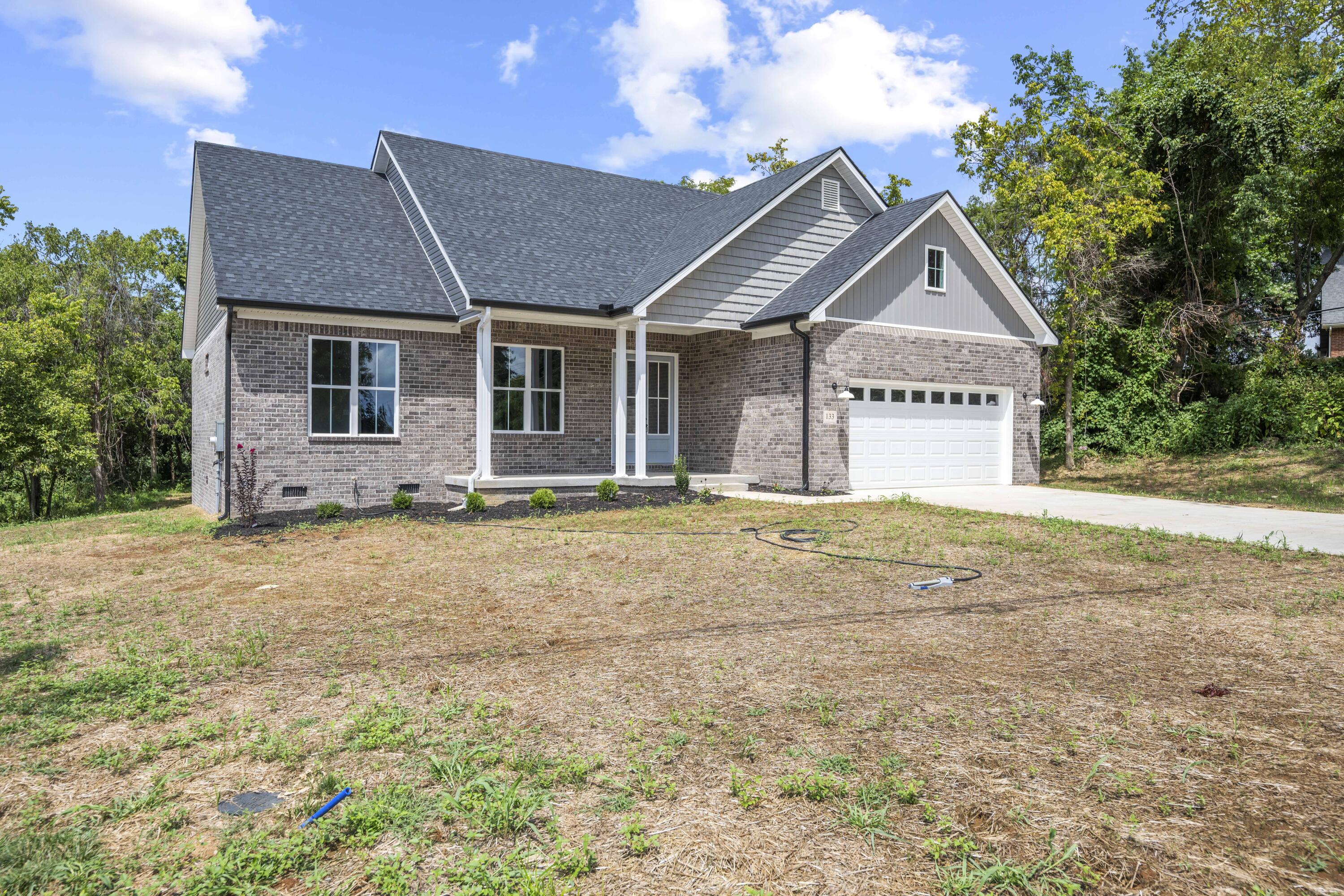 Richmond, Kentucky 40475, United States, 3 Bedrooms Bedrooms, ,2 BathroomsBathrooms,Residential,Active,163675