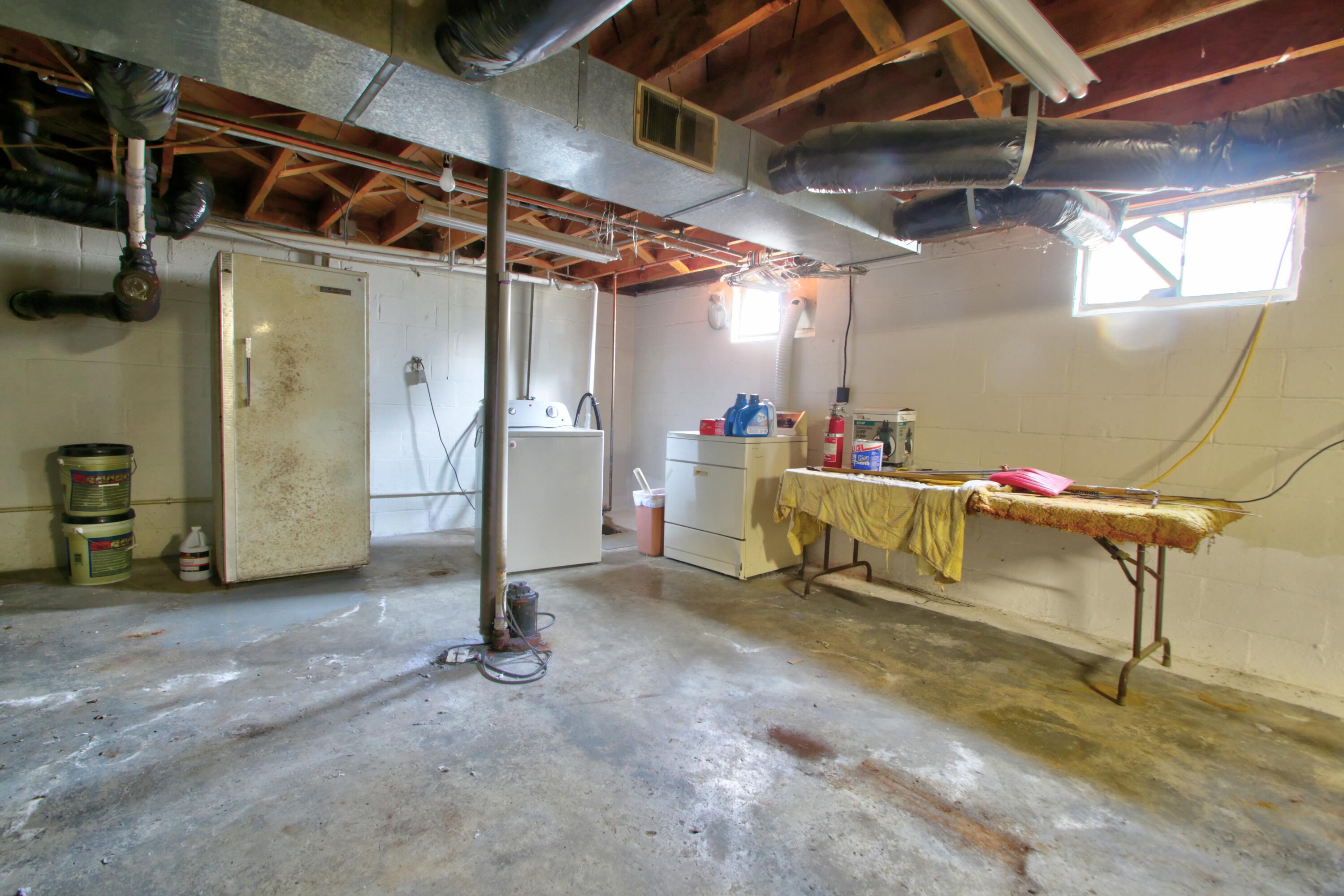 Lexington, Kentucky 40503, United States, 4 Bedrooms Bedrooms, ,1 BathroomBathrooms,Residential,Active,158210