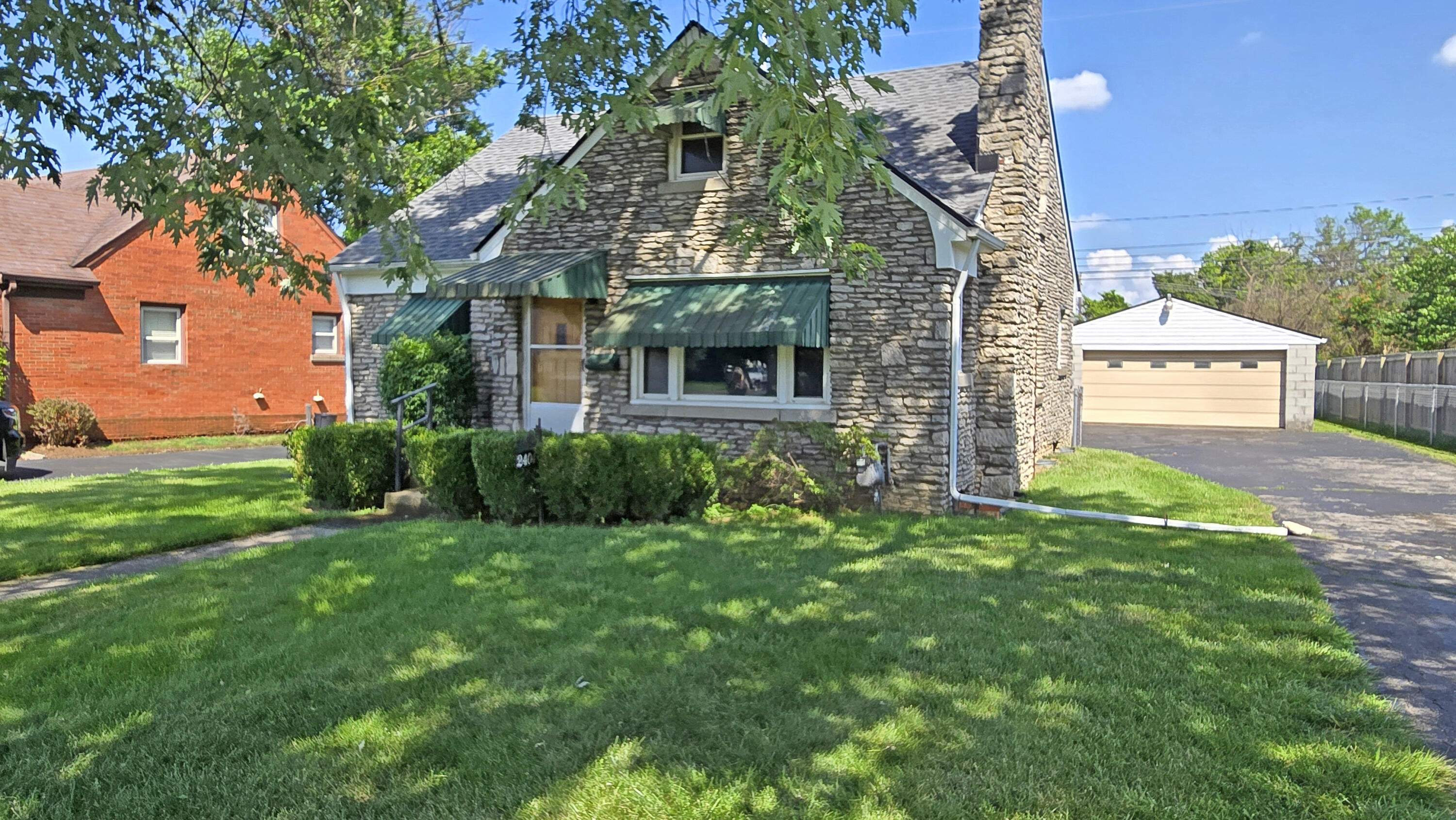 Lexington, Kentucky 40503, United States, 4 Bedrooms Bedrooms, ,1 BathroomBathrooms,Residential,Active,158210