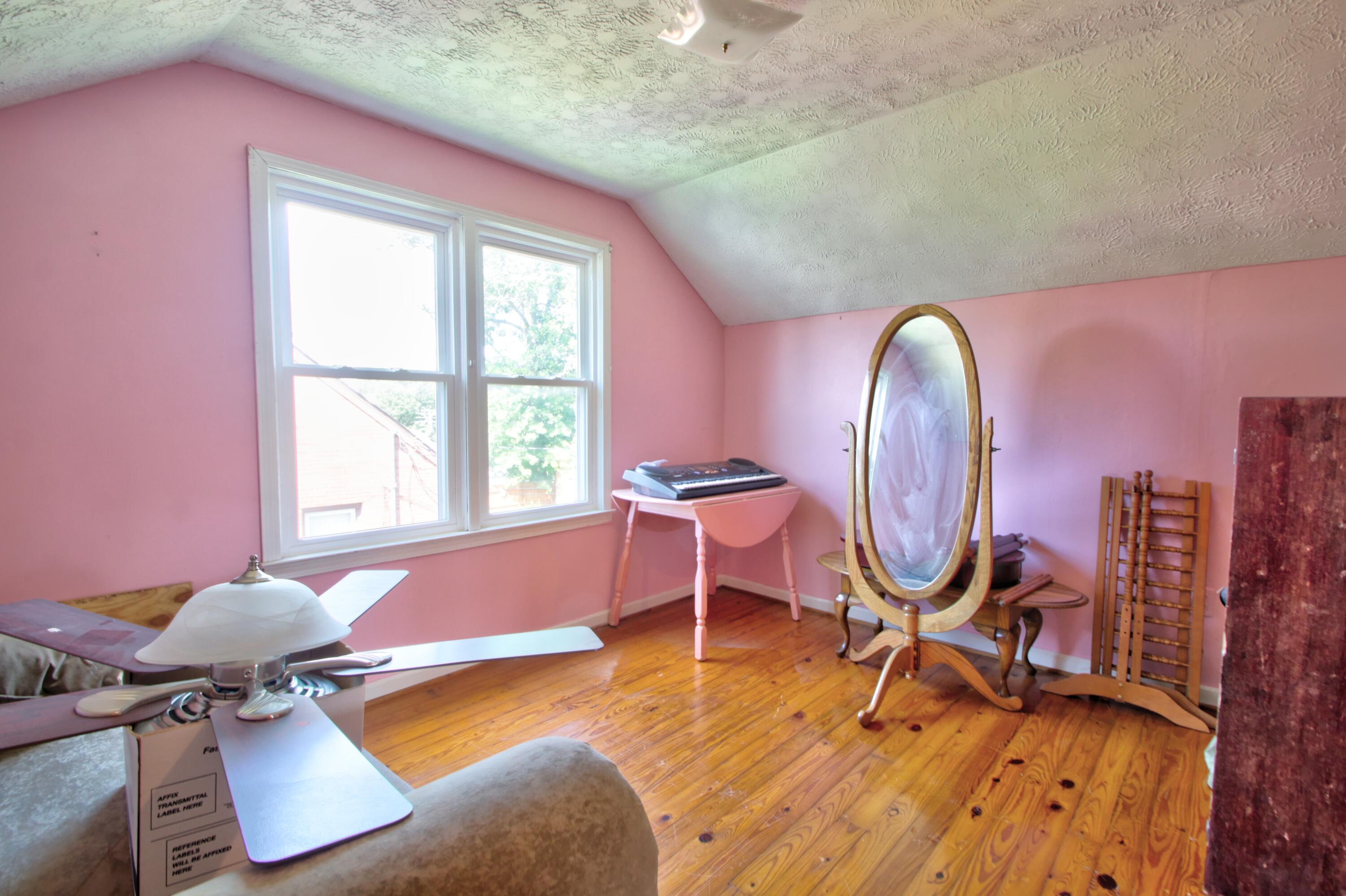 Lexington, Kentucky 40503, United States, 4 Bedrooms Bedrooms, ,1 BathroomBathrooms,Residential,Active,158210