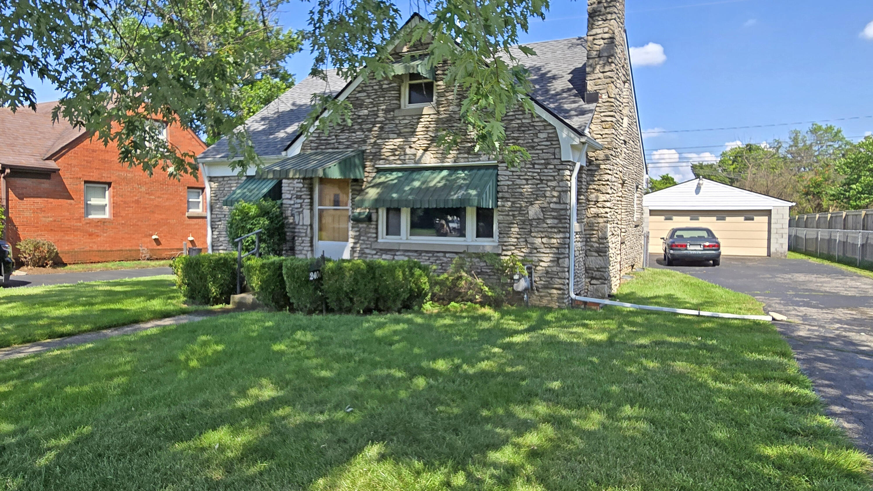 Lexington, Kentucky 40503, United States, 4 Bedrooms Bedrooms, ,1 BathroomBathrooms,Residential,Active,158210