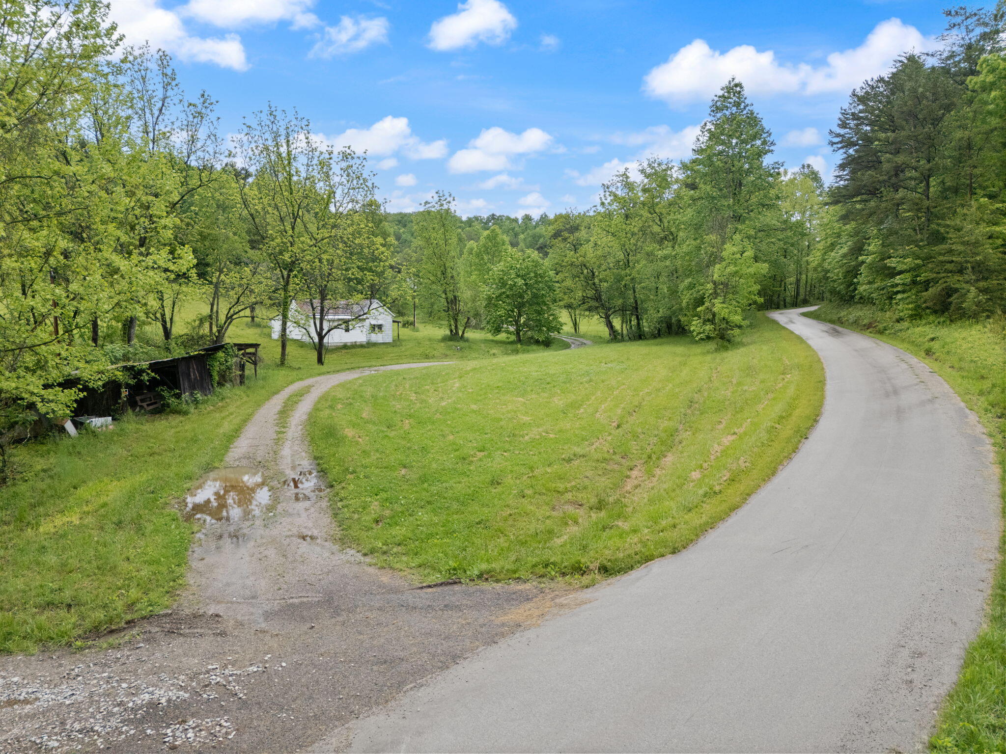 Booneville, Kentucky 41314, United States, 2 Bedrooms Bedrooms, ,1 BathroomBathrooms,Residential,Active,131207