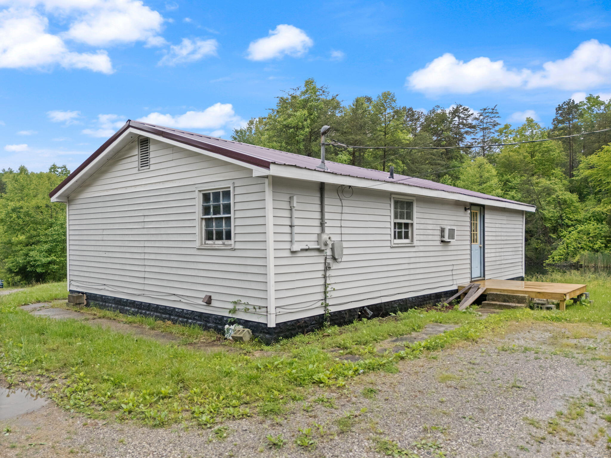 Booneville, Kentucky 41314, United States, 2 Bedrooms Bedrooms, ,1 BathroomBathrooms,Residential,Active,131207