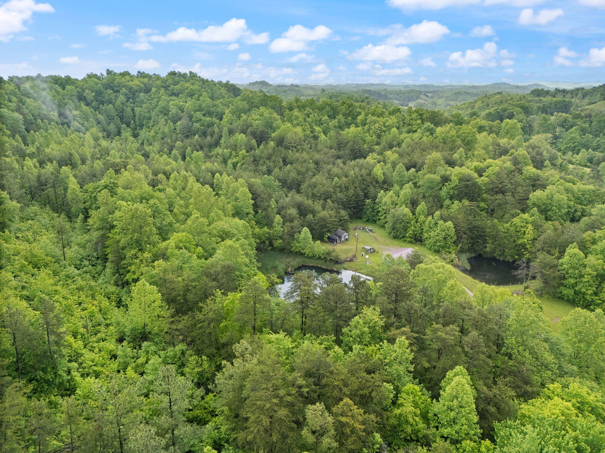 Booneville, Kentucky 41314, United States, 2 Bedrooms Bedrooms, ,1 BathroomBathrooms,Residential,Active,131207