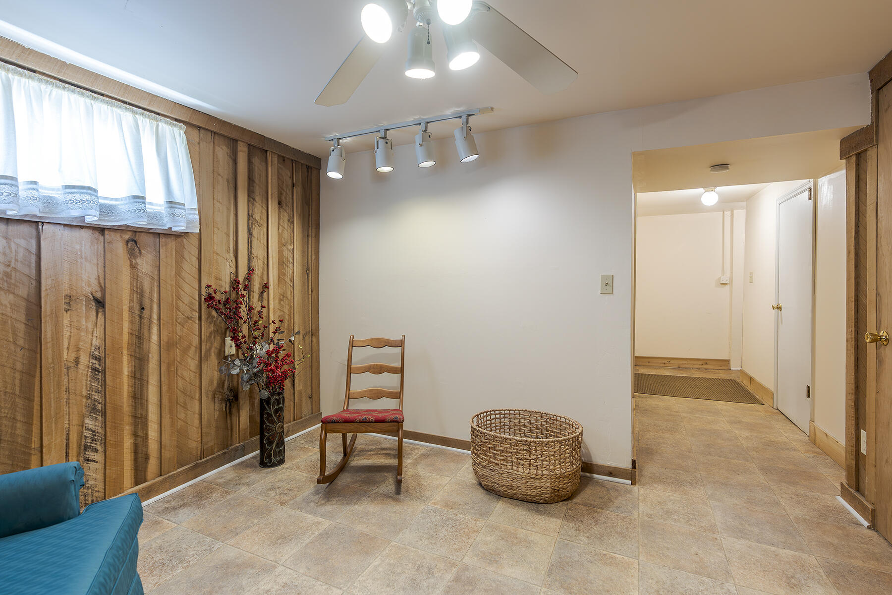 Lexington, Kentucky 40517, United States, 3 Bedrooms Bedrooms, ,2 BathroomsBathrooms,Residential,Pending,114209