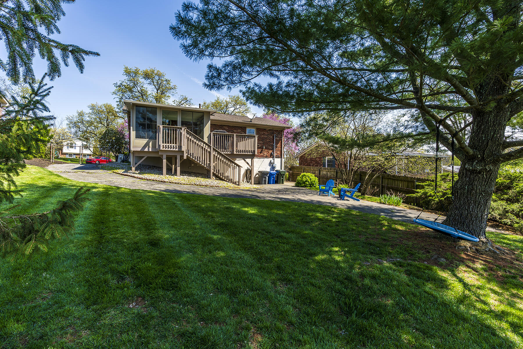 Lexington, Kentucky 40517, United States, 3 Bedrooms Bedrooms, ,2 BathroomsBathrooms,Residential,Pending,114209