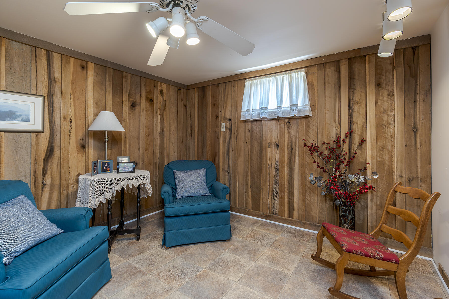 Lexington, Kentucky 40517, United States, 3 Bedrooms Bedrooms, ,2 BathroomsBathrooms,Residential,Pending,114209