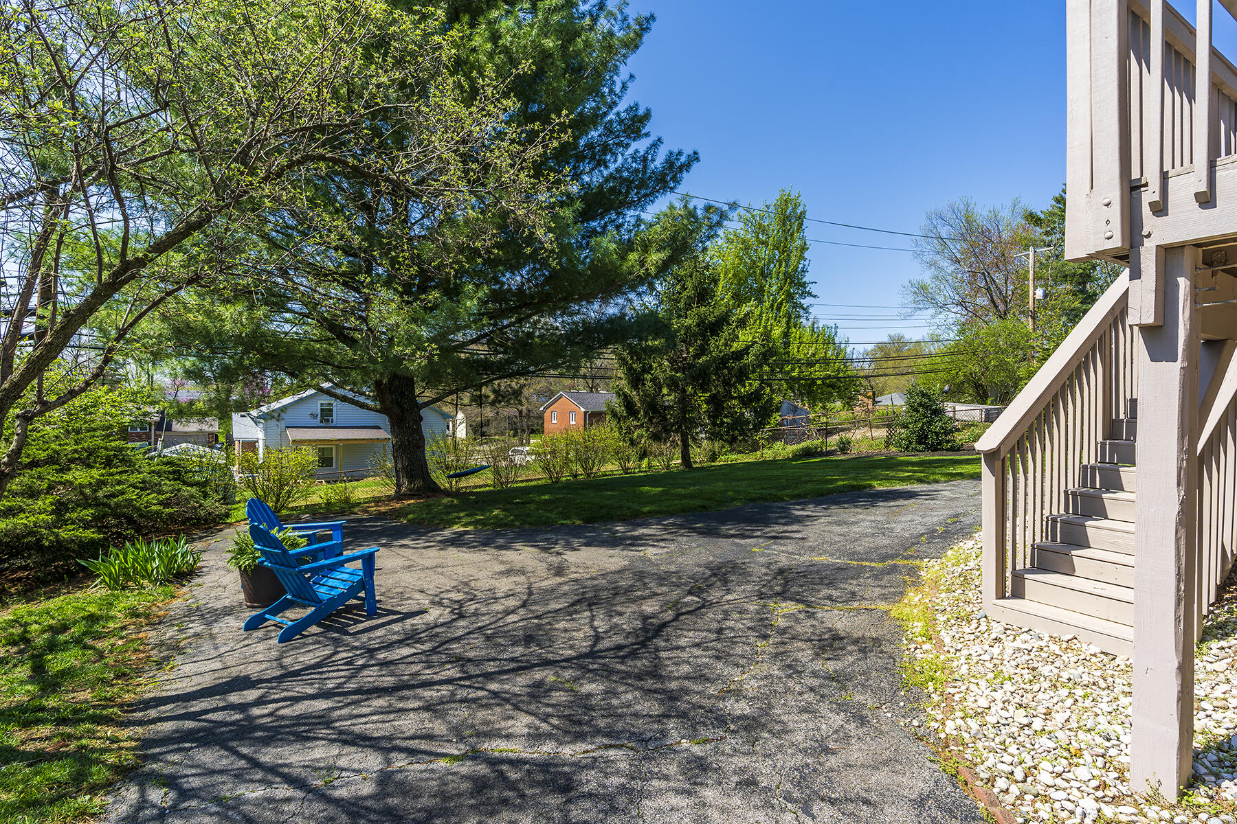 Lexington, Kentucky 40517, United States, 3 Bedrooms Bedrooms, ,2 BathroomsBathrooms,Residential,Pending,114209