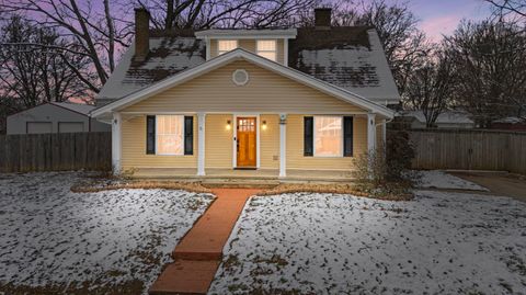 Photo of 22 N Bloomfield Road, Winchester, KY 40391 (MLS # 25507403)