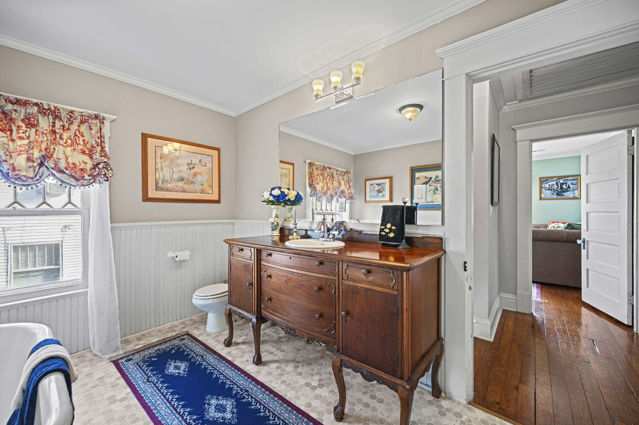 Richmond, Kentucky 40475, United States, 4 Bedrooms Bedrooms, ,2 BathroomsBathrooms,Residential,Active,256227