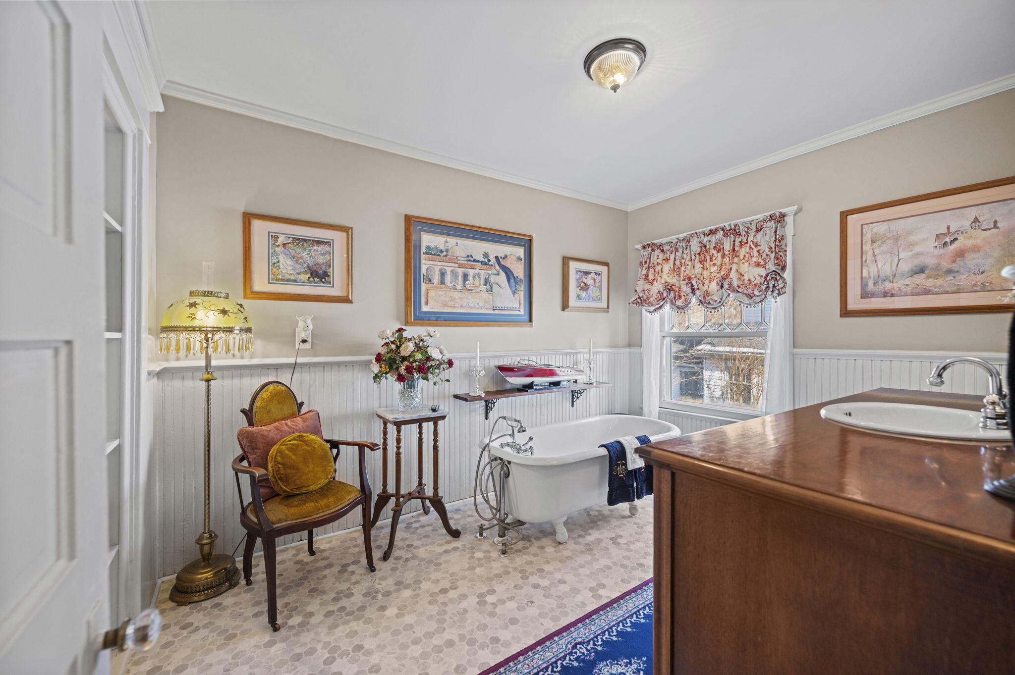 Richmond, Kentucky 40475, United States, 4 Bedrooms Bedrooms, ,2 BathroomsBathrooms,Residential,Active,256227