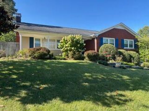 Property photo of 42 Mockingbird Valley Road, Winchester, KY 40391