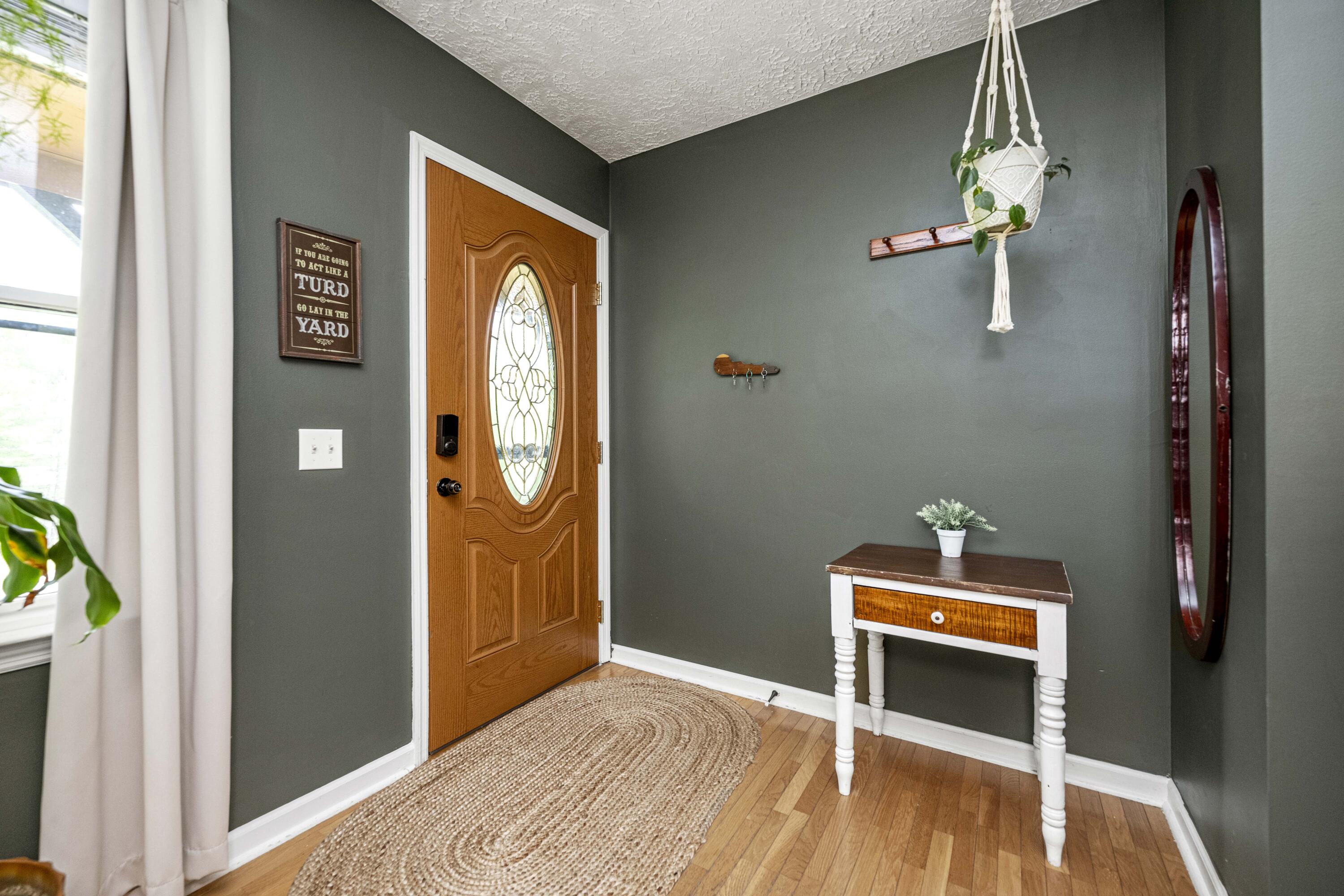 Berea, Kentucky 40403, United States, 3 Bedrooms Bedrooms, ,2 BathroomsBathrooms,Residential,Active,141091