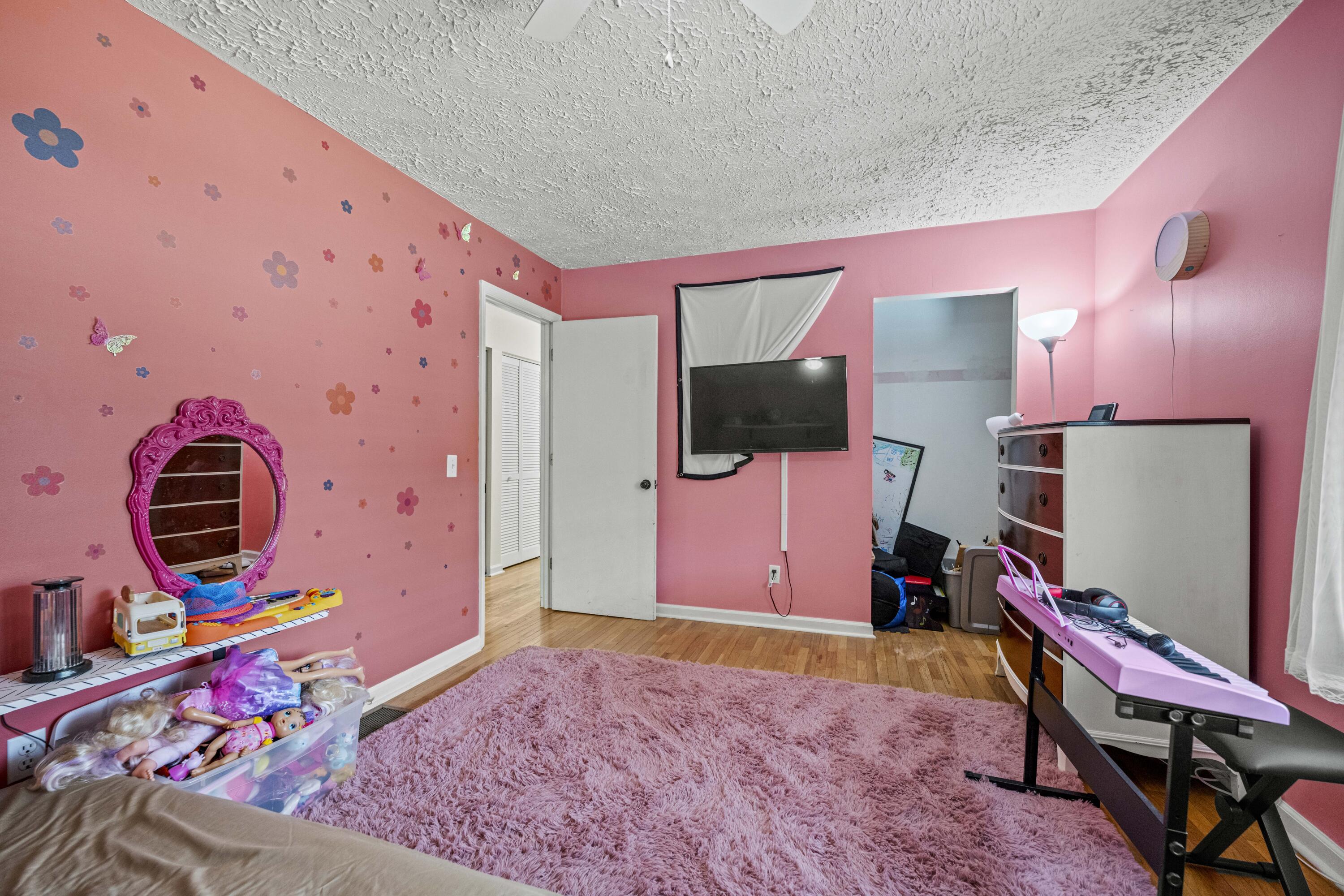 Berea, Kentucky 40403, United States, 3 Bedrooms Bedrooms, ,2 BathroomsBathrooms,Residential,Active,141091