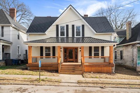 Property photo of 221 W Hickman Street, Winchester, KY 40391