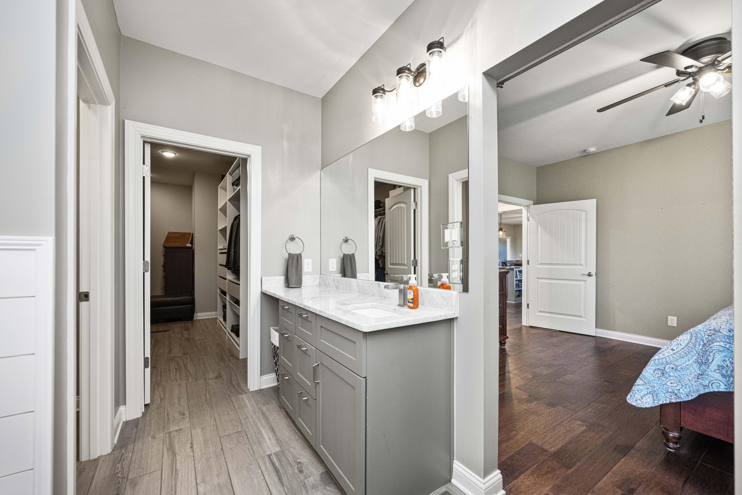 Richmond, Kentucky 40475, United States, 5 Bedrooms Bedrooms, ,3 BathroomsBathrooms,Residential,Active,31794