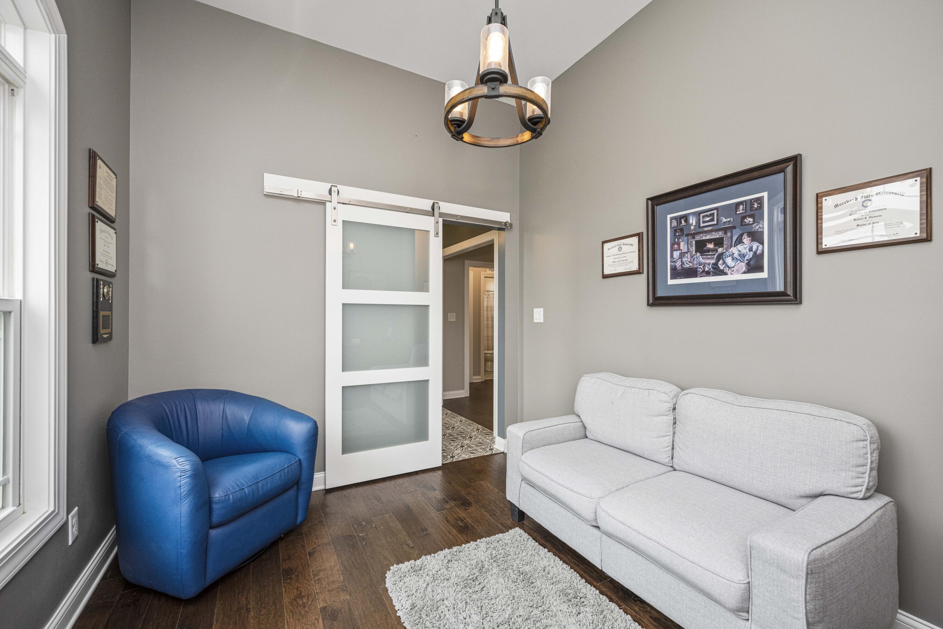 Richmond, Kentucky 40475, United States, 5 Bedrooms Bedrooms, ,3 BathroomsBathrooms,Residential,Active,31794