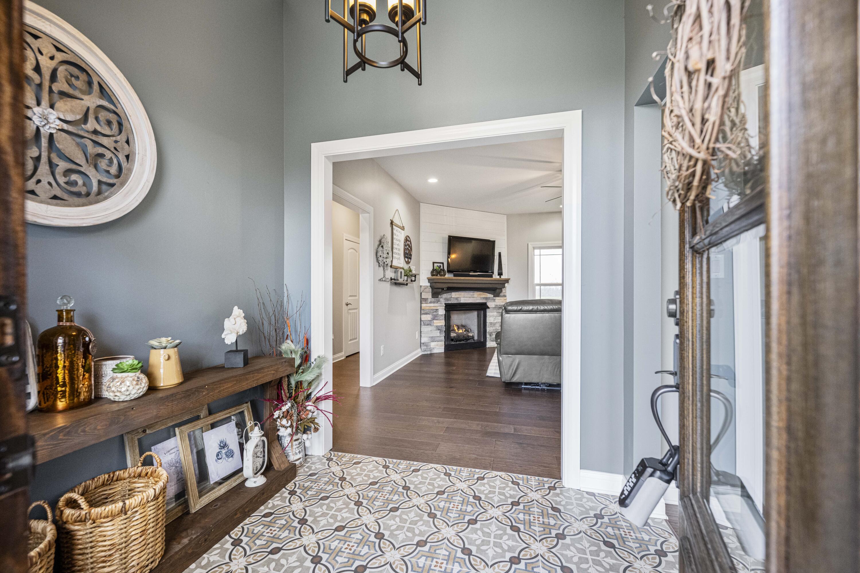 Richmond, Kentucky 40475, United States, 5 Bedrooms Bedrooms, ,3 BathroomsBathrooms,Residential,Active,31794