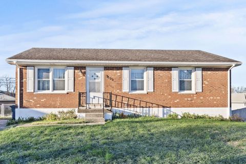 Photo of 3633 Sulier Court, Lexington, KY 40517 (MLS # 25506469)