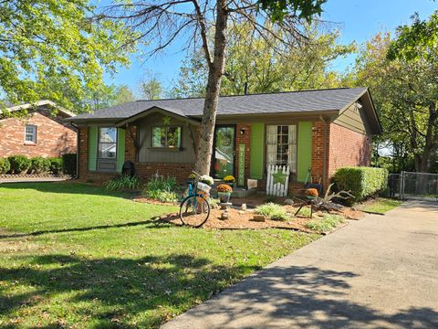 Photo of 25 Hiawatha Trail, Winchester, KY 40391 (MLS # 25502983)