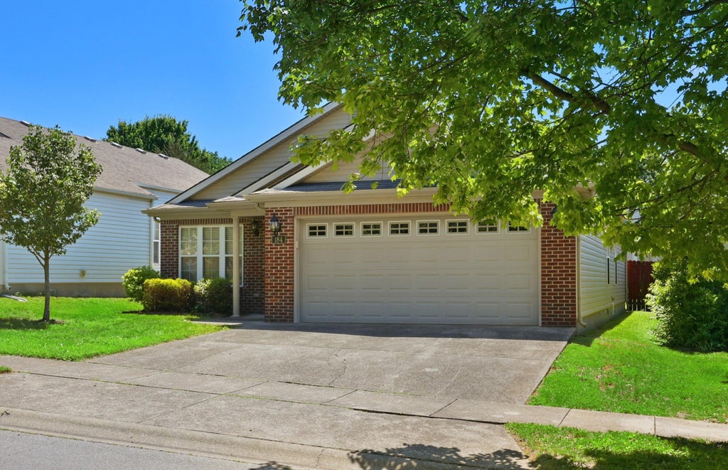 Photo of 184 White Oak Trace, Lexington, KY 40511 (MLS # 26012831)