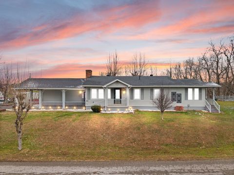 Photo of 40 Burr Road, Mt Vernon, KY 40456 (MLS # 25507713)