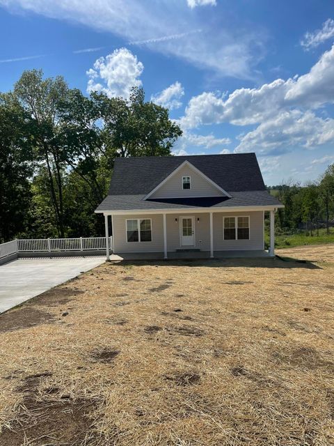 Property photo of 104 Cedarwood Drive, Lancaster, KY 40444