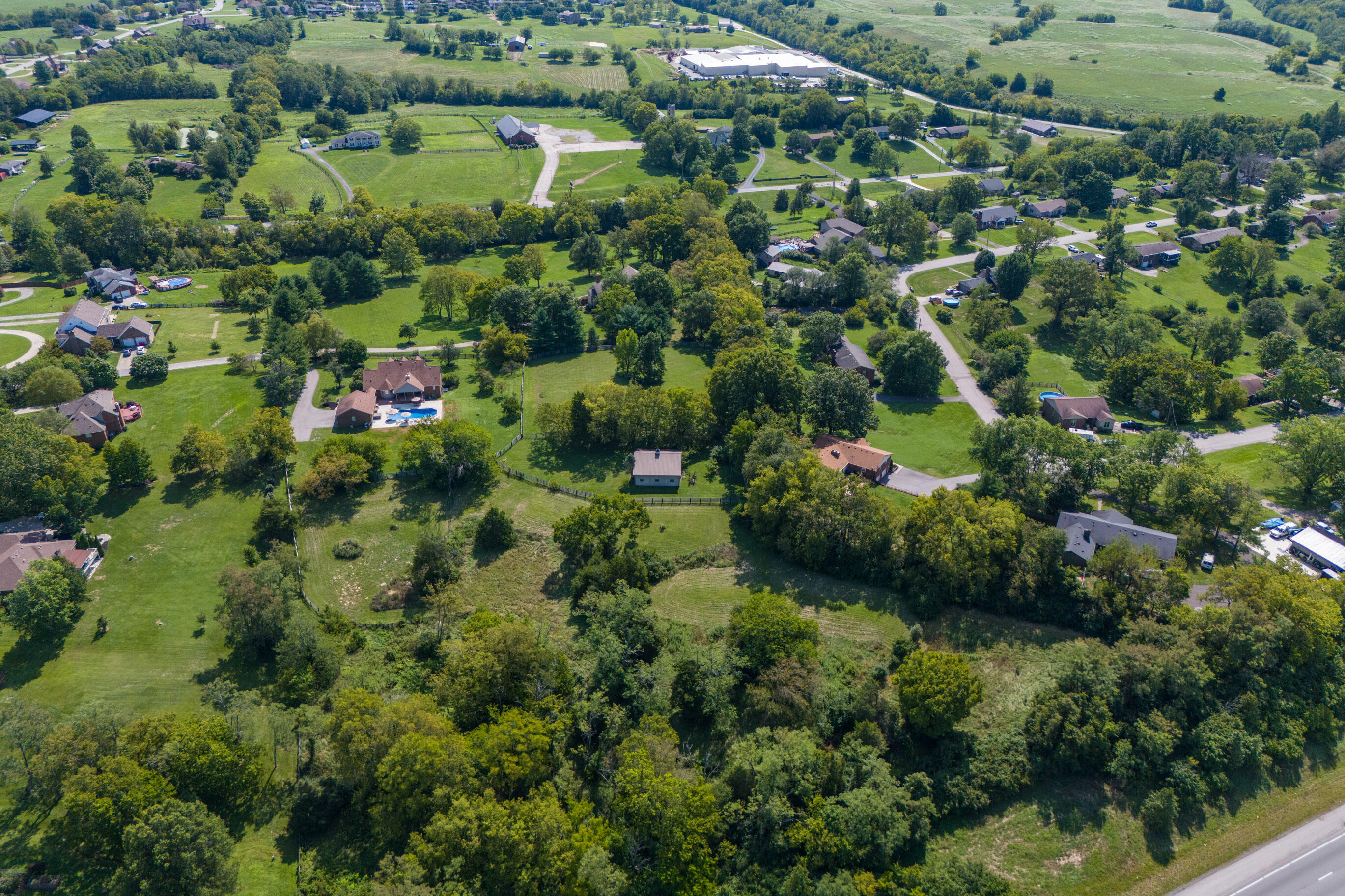 Richmond, Kentucky 40475, United States, 4 Bedrooms Bedrooms, ,4 BathroomsBathrooms,Residential,Contingent,47200