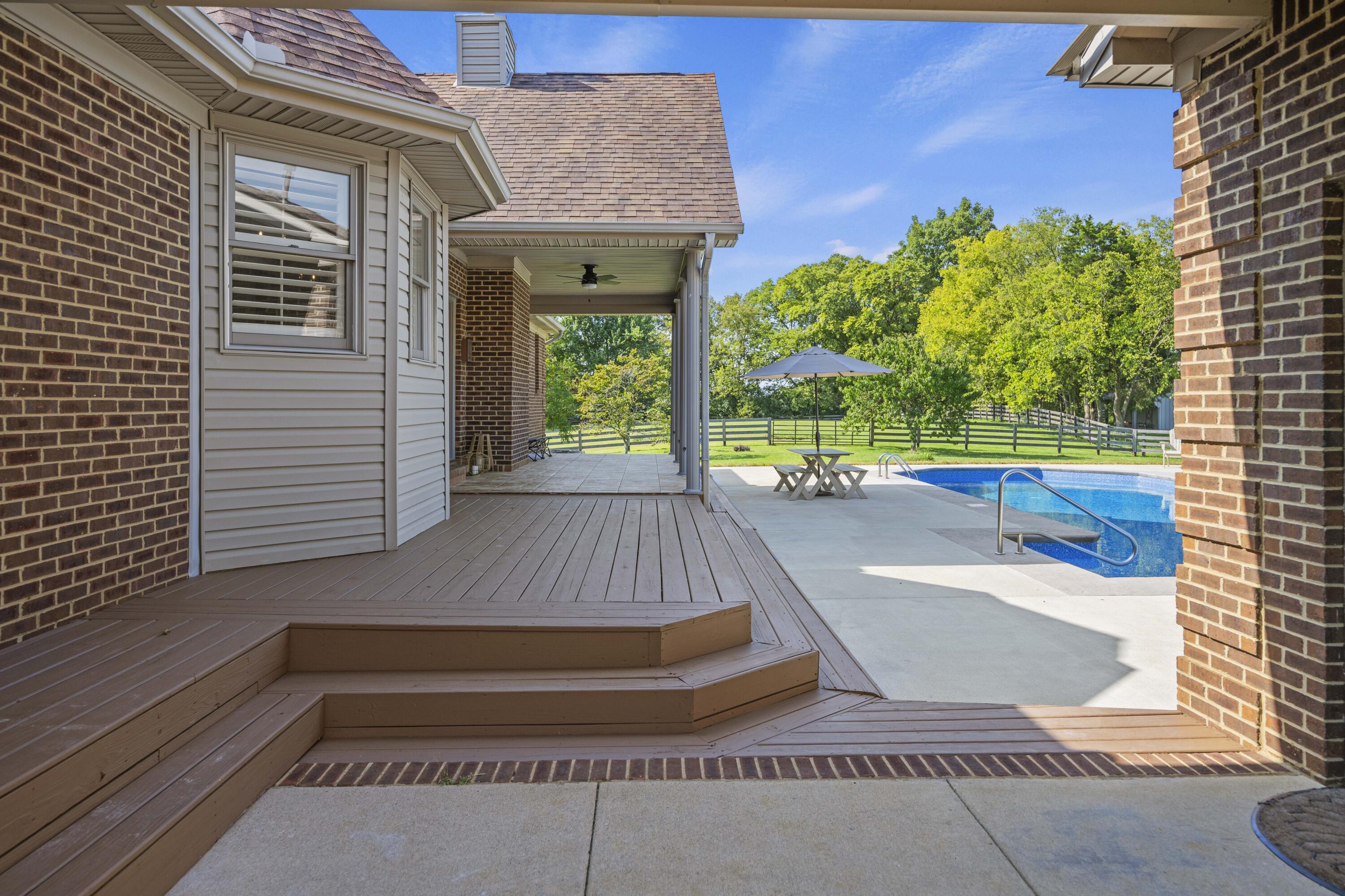 Richmond, Kentucky 40475, United States, 4 Bedrooms Bedrooms, ,4 BathroomsBathrooms,Residential,Contingent,47200