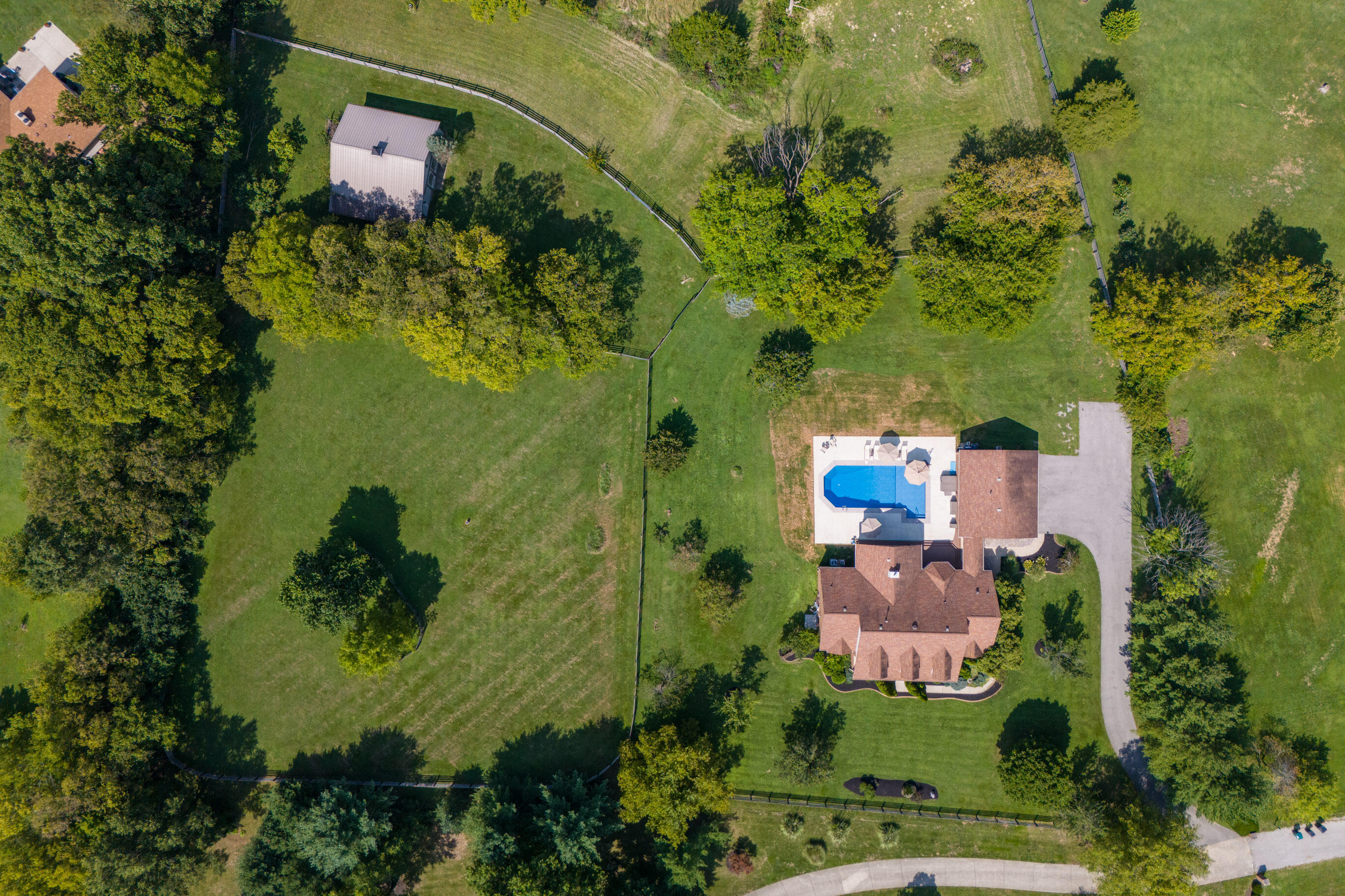 Richmond, Kentucky 40475, United States, 4 Bedrooms Bedrooms, ,4 BathroomsBathrooms,Residential,Contingent,47200