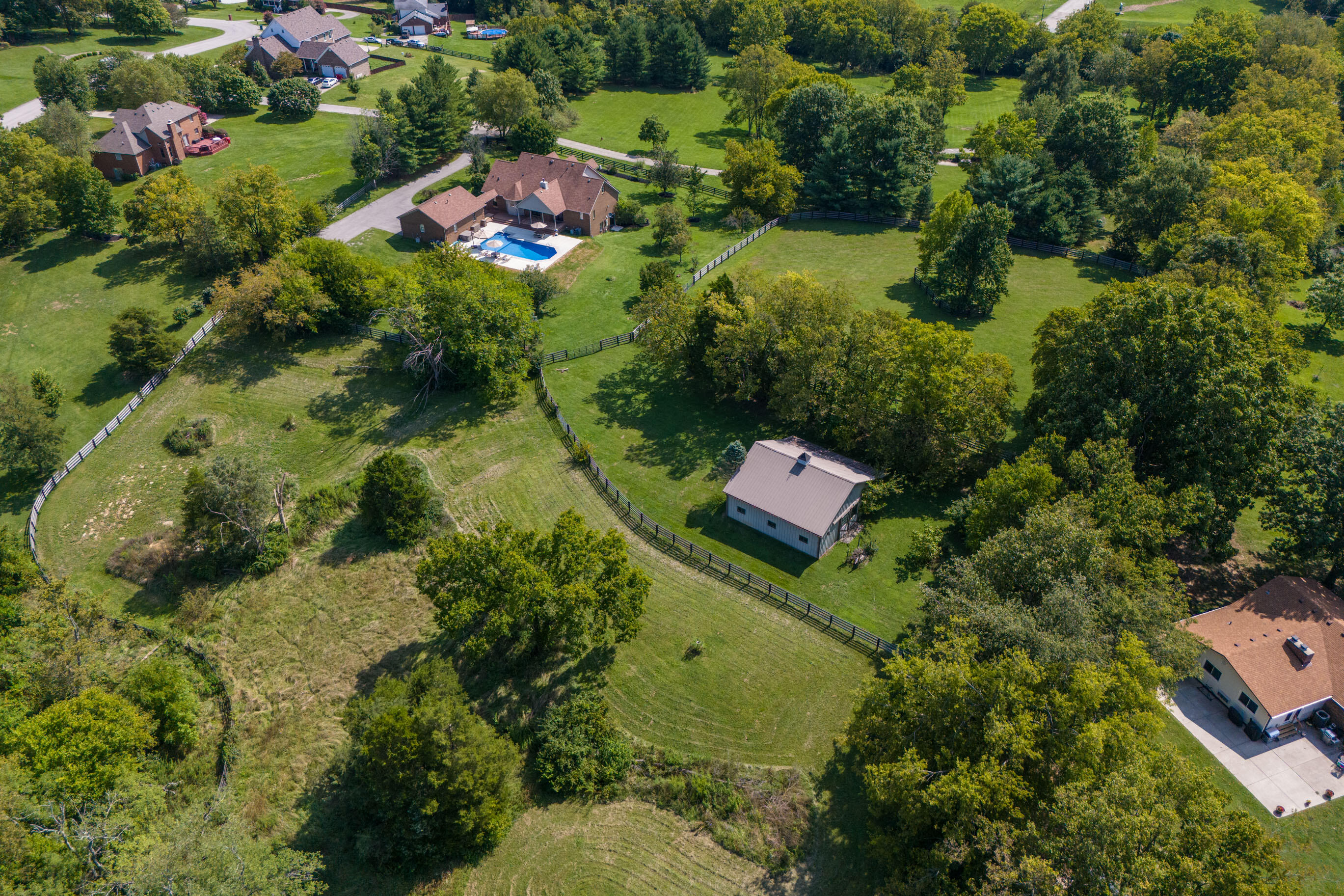 Richmond, Kentucky 40475, United States, 4 Bedrooms Bedrooms, ,4 BathroomsBathrooms,Residential,Contingent,47200