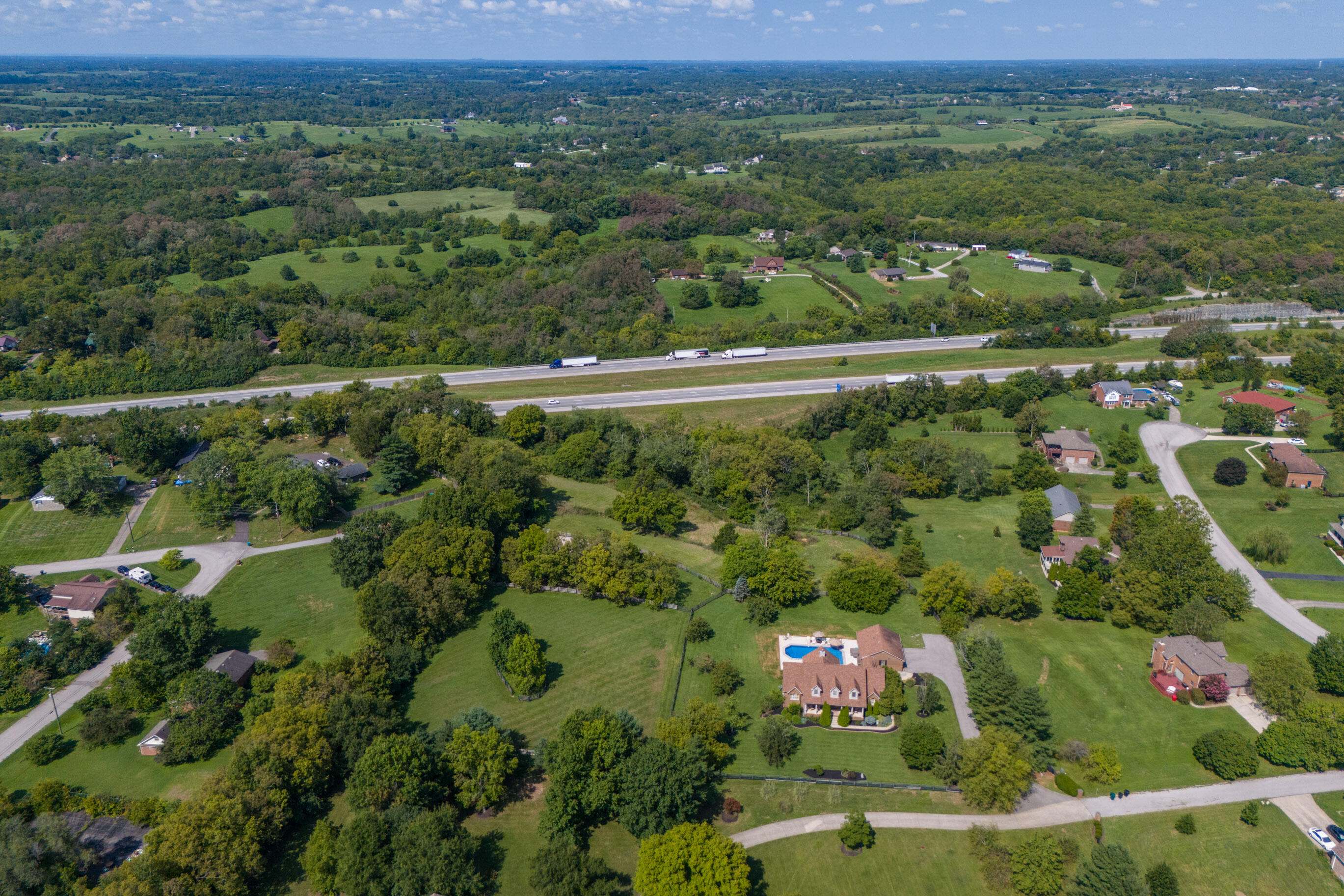 Richmond, Kentucky 40475, United States, 4 Bedrooms Bedrooms, ,4 BathroomsBathrooms,Residential,Contingent,47200