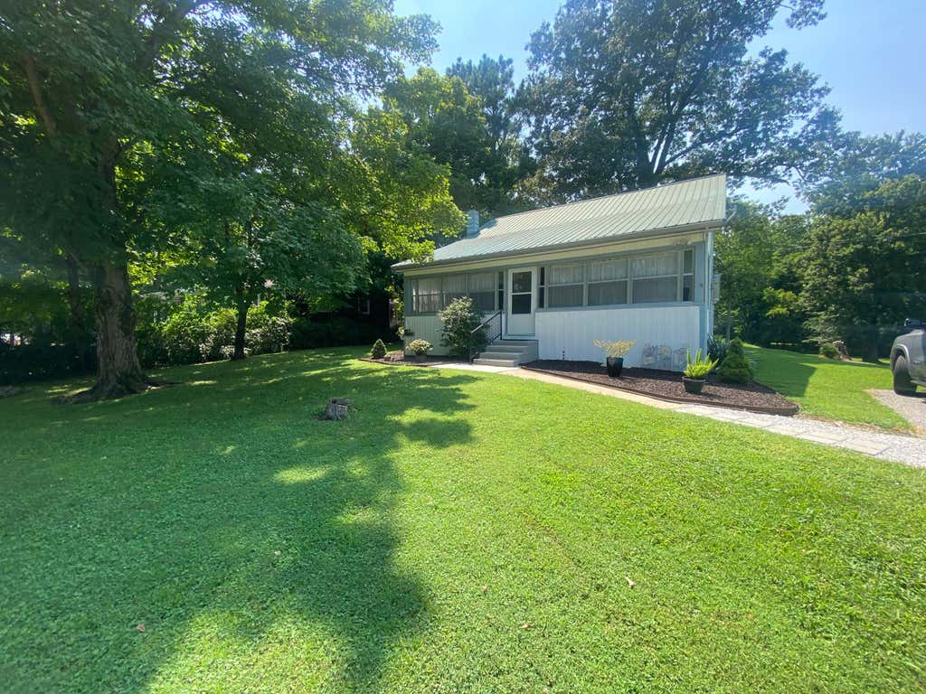 Photo of 212 Bay Lane, Cadiz, KY 42211 (MLS # 26020103)