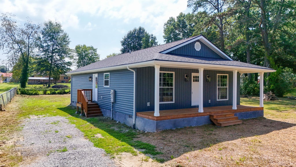 Photo of 114 Shelby Street, Barbourville, KY 40906 (MLS # 26025578)