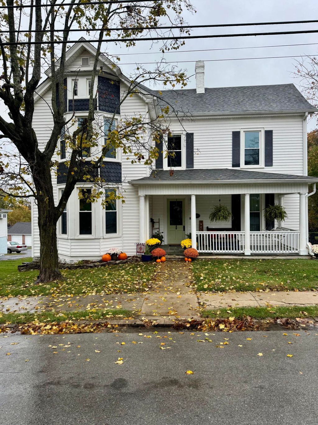 Photo of 517 Beaumont Avenue, Harrodsburg, KY 40330 (MLS # 25504981)