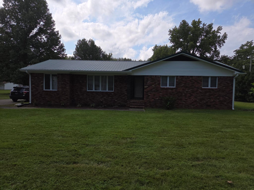Photo of 427 Franklin Street, Paducah, KY 42003 (MLS # 26025634)