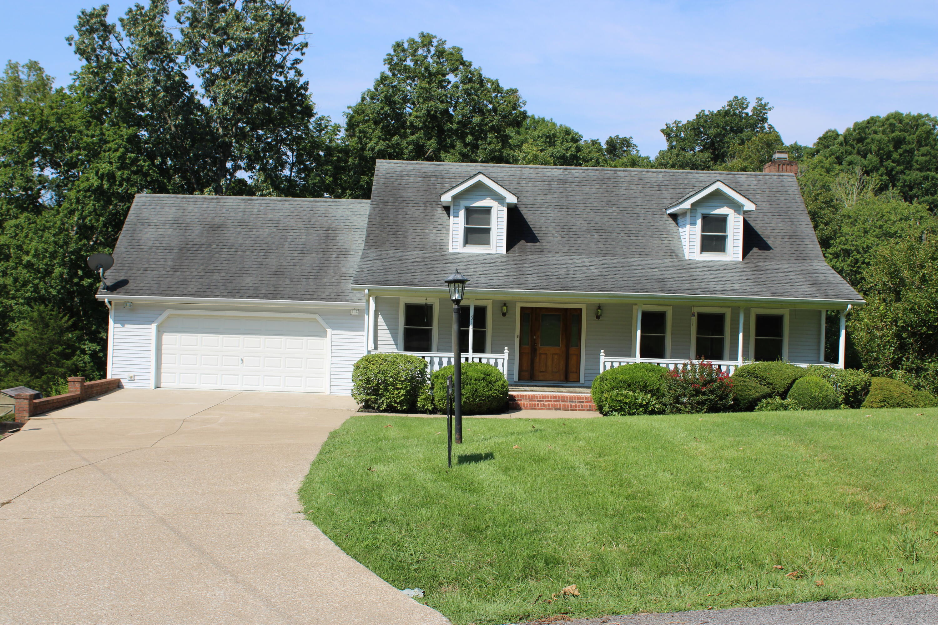 615 W Dogwood Drive