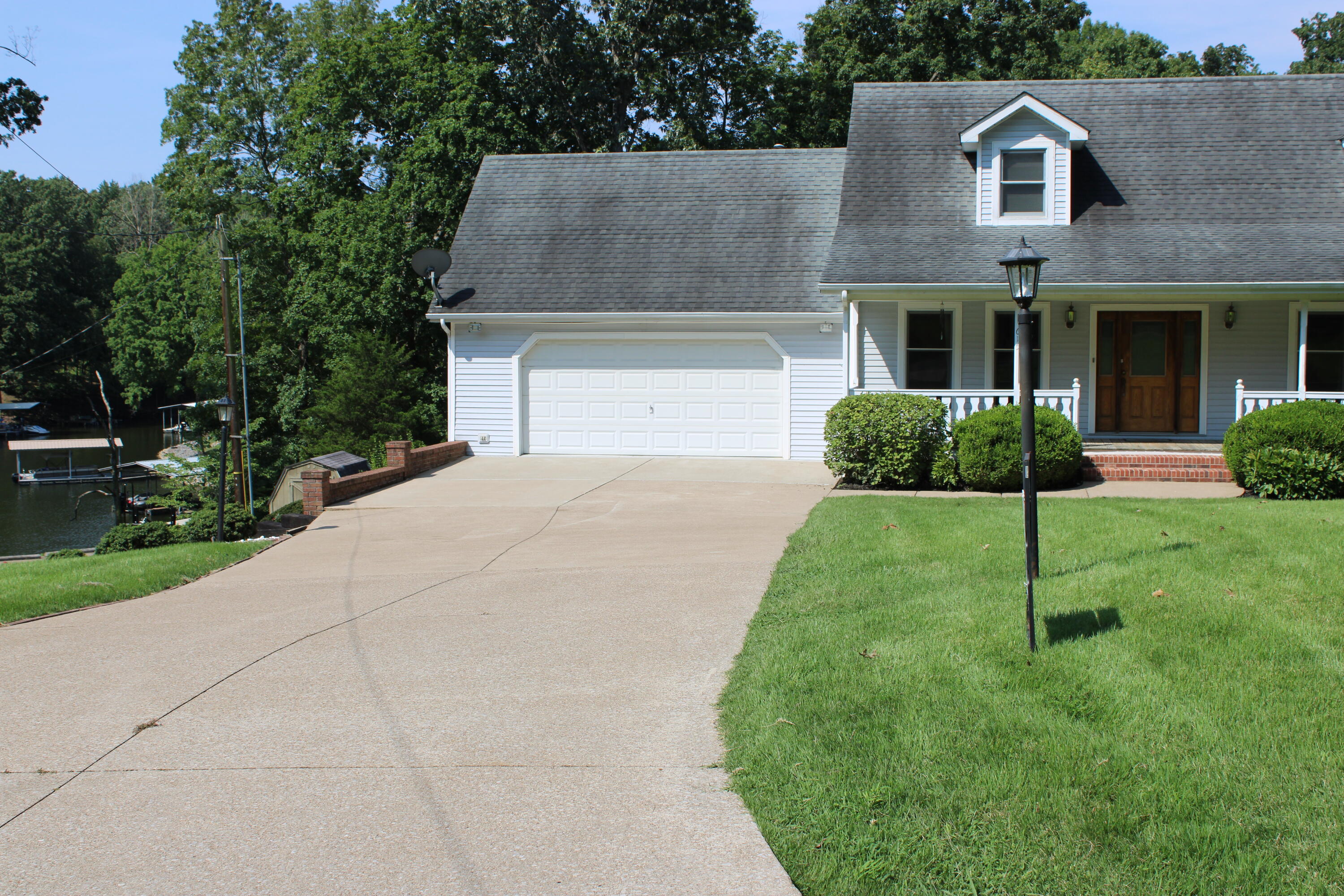 615 W Dogwood Drive