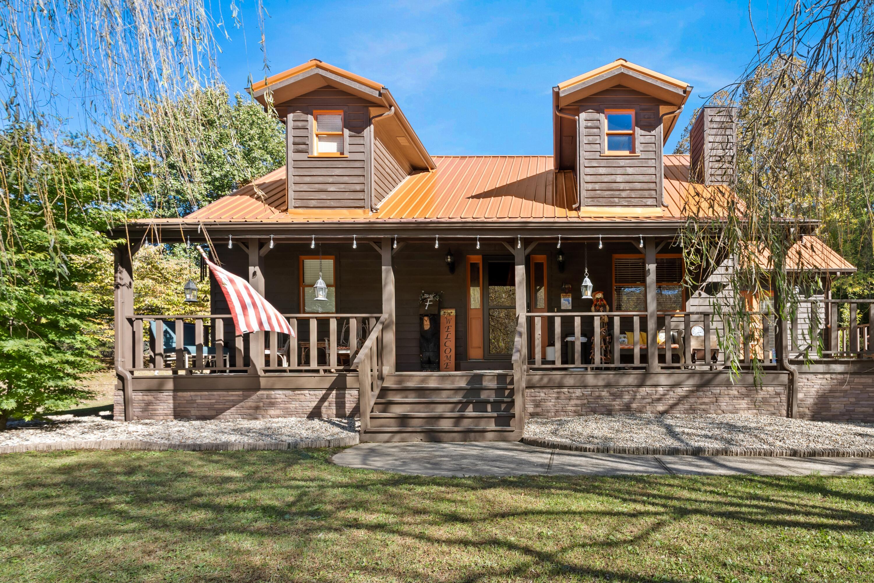 102 N Oak Hill Drive