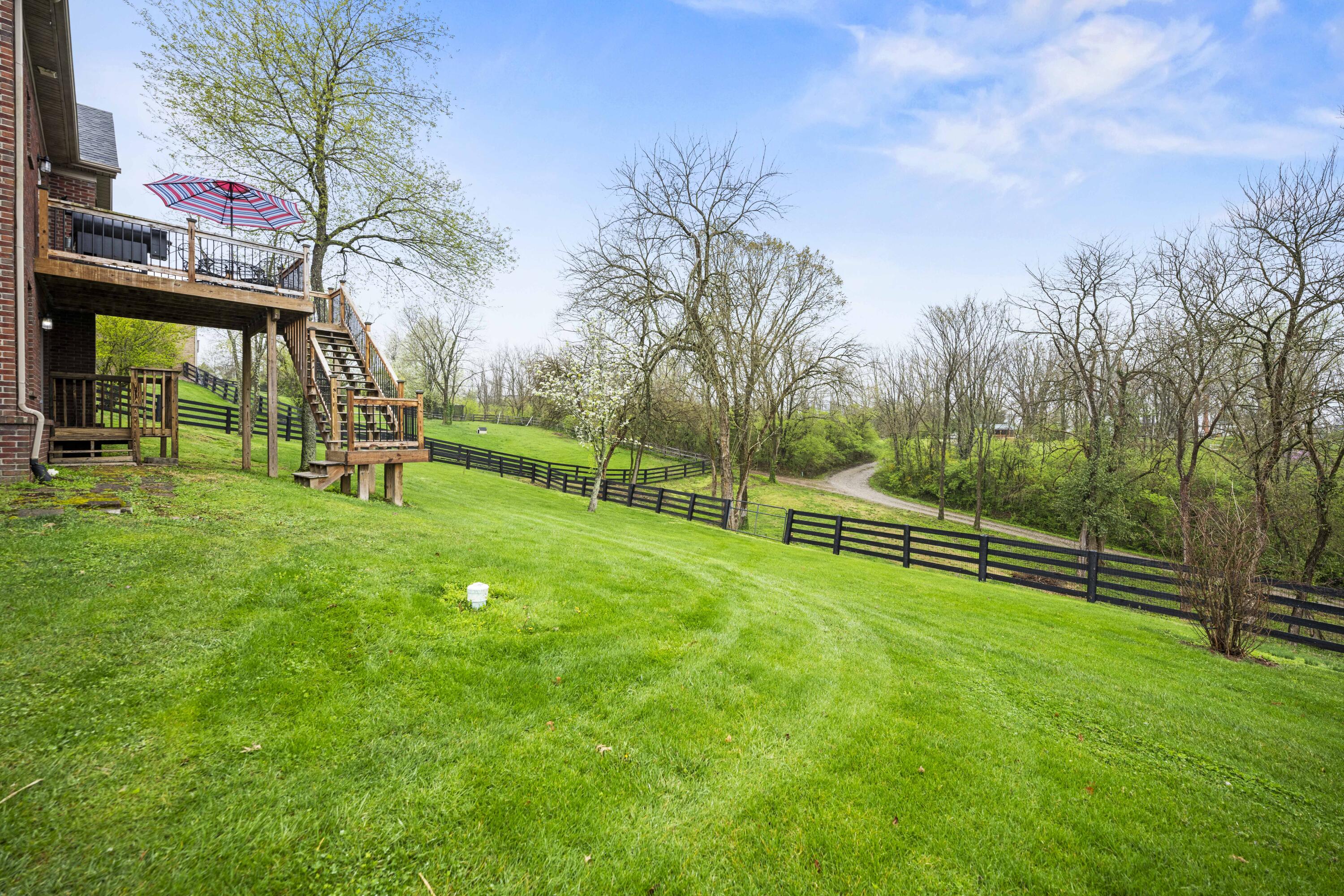 Richmond, Kentucky 40475, United States, 4 Bedrooms Bedrooms, ,3 BathroomsBathrooms,Residential,Active,99574