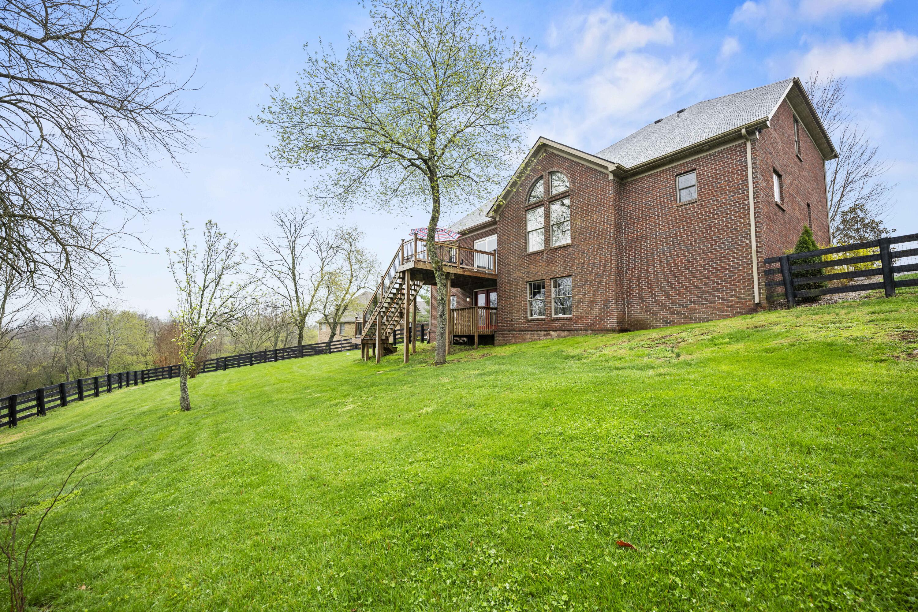 Richmond, Kentucky 40475, United States, 4 Bedrooms Bedrooms, ,3 BathroomsBathrooms,Residential,Active,99574